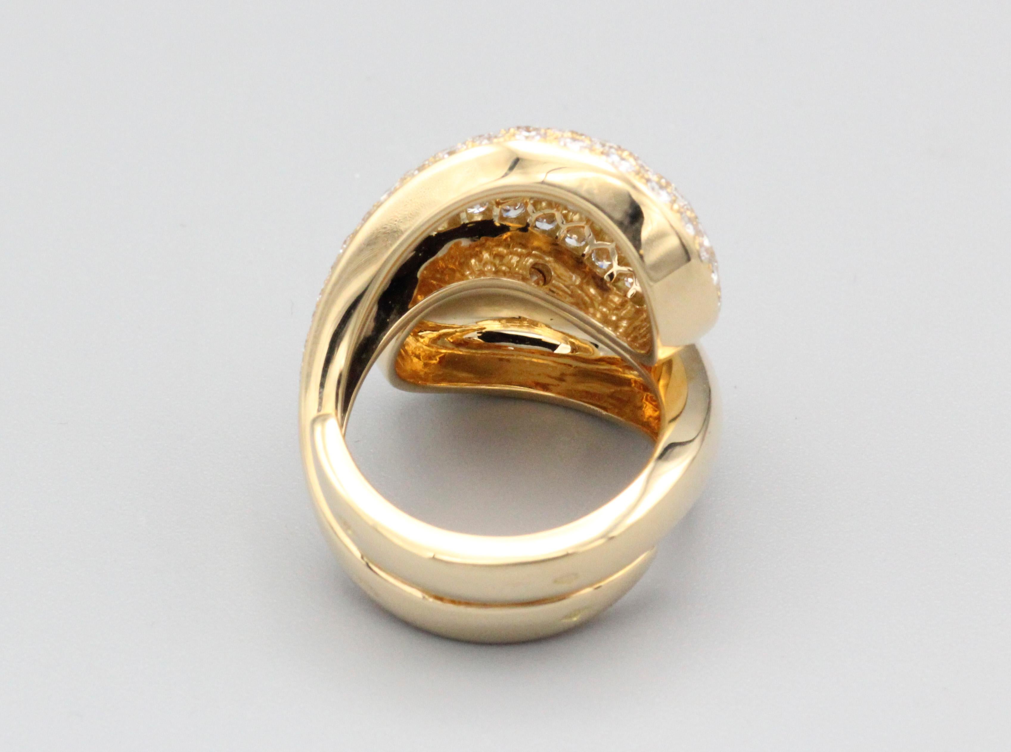 Cartier Diamond 18 Karat Gold Yin Yang Ring Size 6 In Excellent Condition In New York, NY