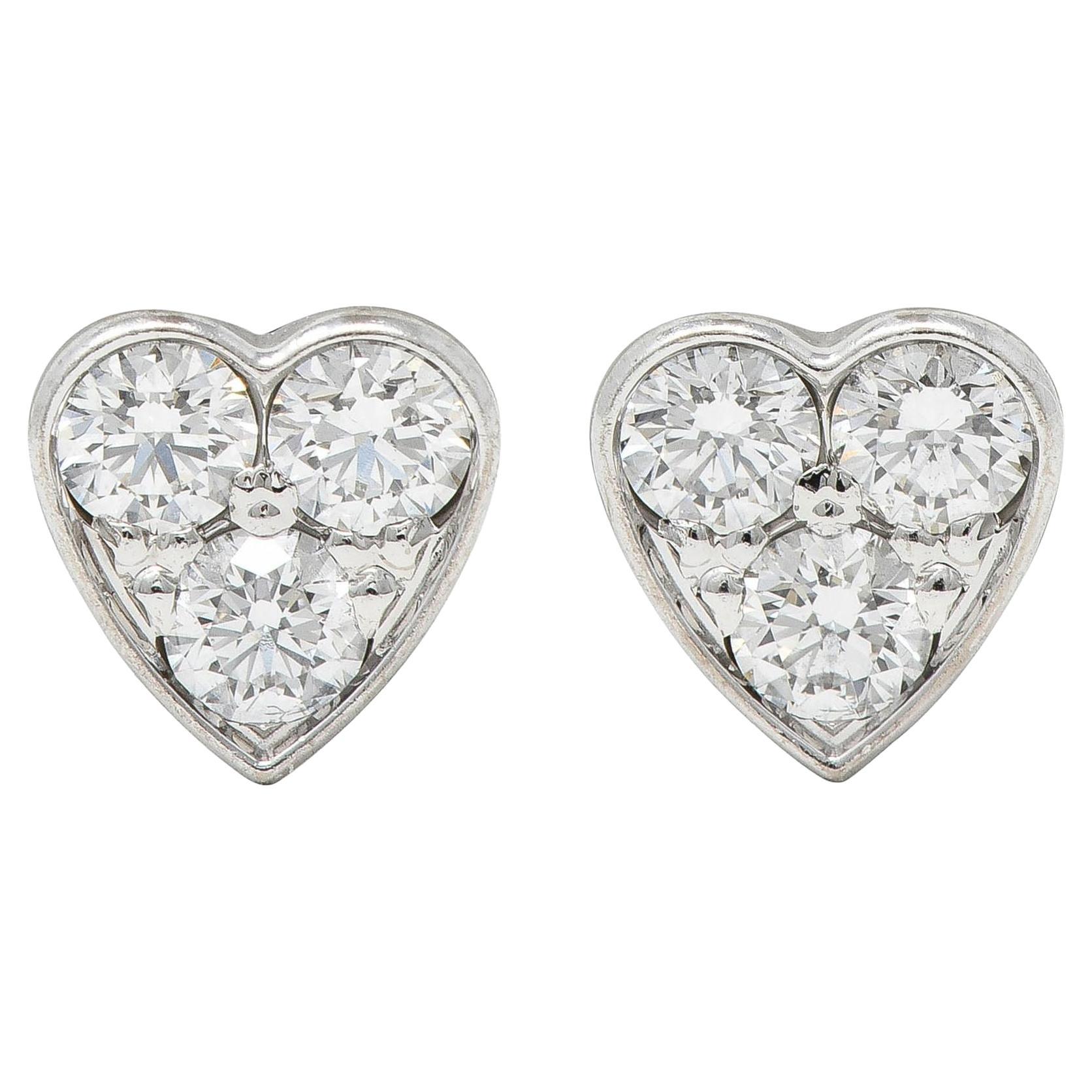 Orecchini con diamante Cartier in oro bianco 18 carati con cuore d'amore contemporaneo