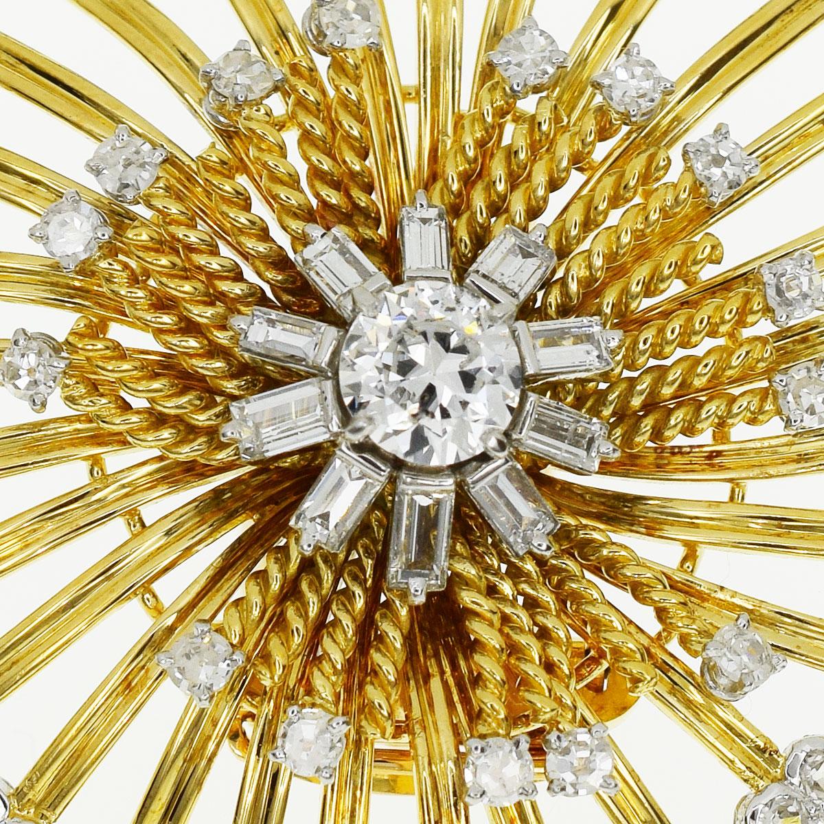 Brand:Cartier
Name:Sunburst clip brooch
Material:72P diamond (D4.40ct), 750 K18 YG yellow gold, Pt platinum
Weight:23.3g（Approx)
Size（inch）:H48mm×W47mm / H1.88in×W1.85in（Approx)
Comes with:Cartier case, Cartier Certificate(Nov 2010), Cartier