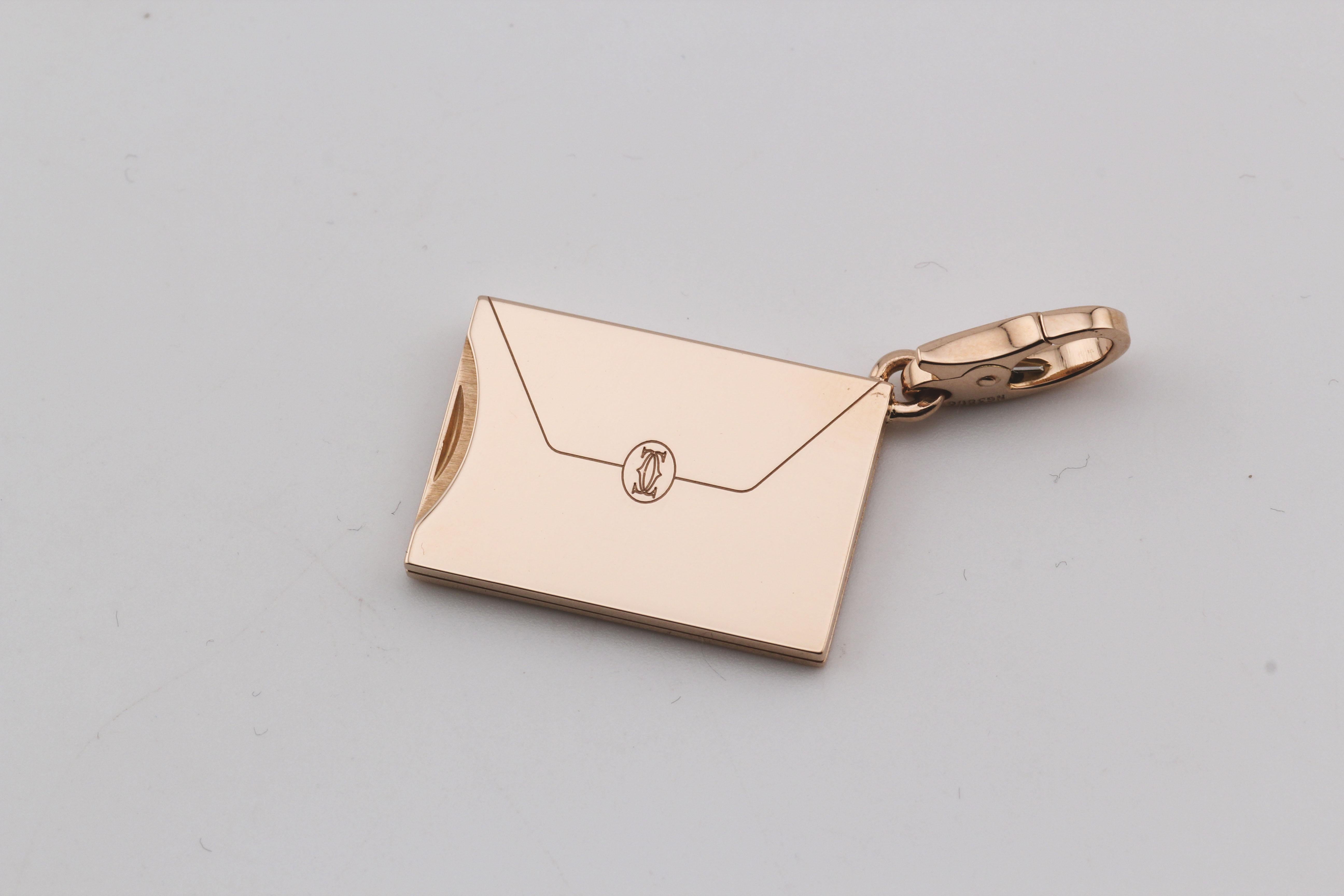 Taille brillant Pendentif en or rose 18 carats avec breloque lettre Hidden Envelope et diamants de Cartier en vente