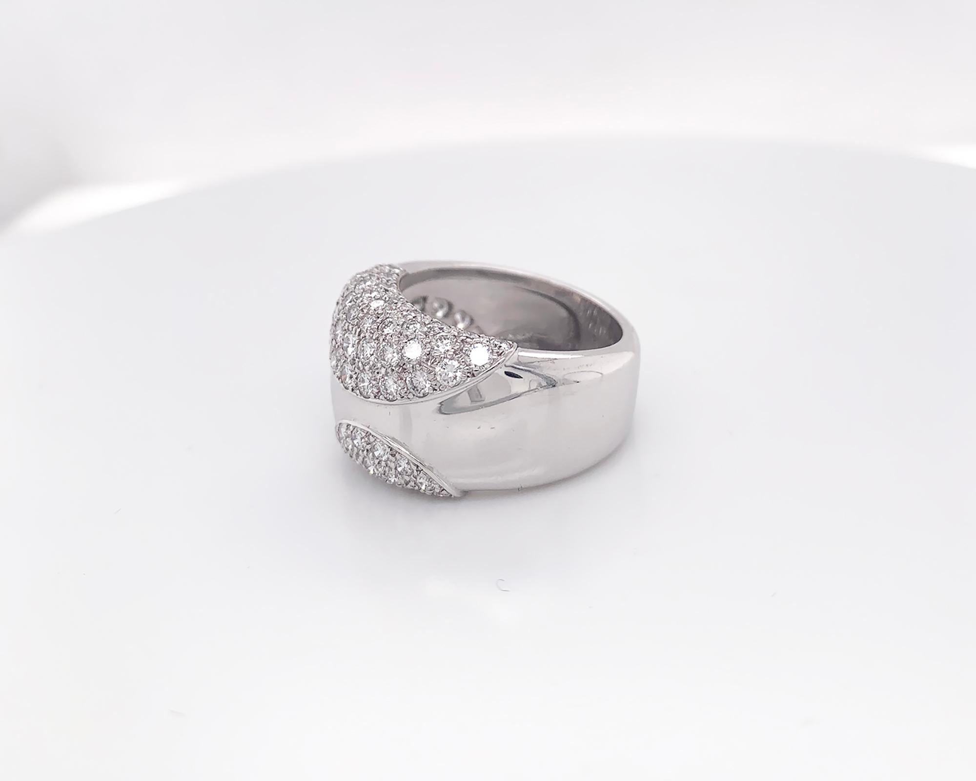 A beautiful ring made by famous Cartier. Guaranteed authenticity.
Embellished with round diamonds weighing approximately 2.00 carats and mounted in 18K white gold.
The diamonds are equivalent to F/G colors, VS clarity.
Style No. 826125
French makers