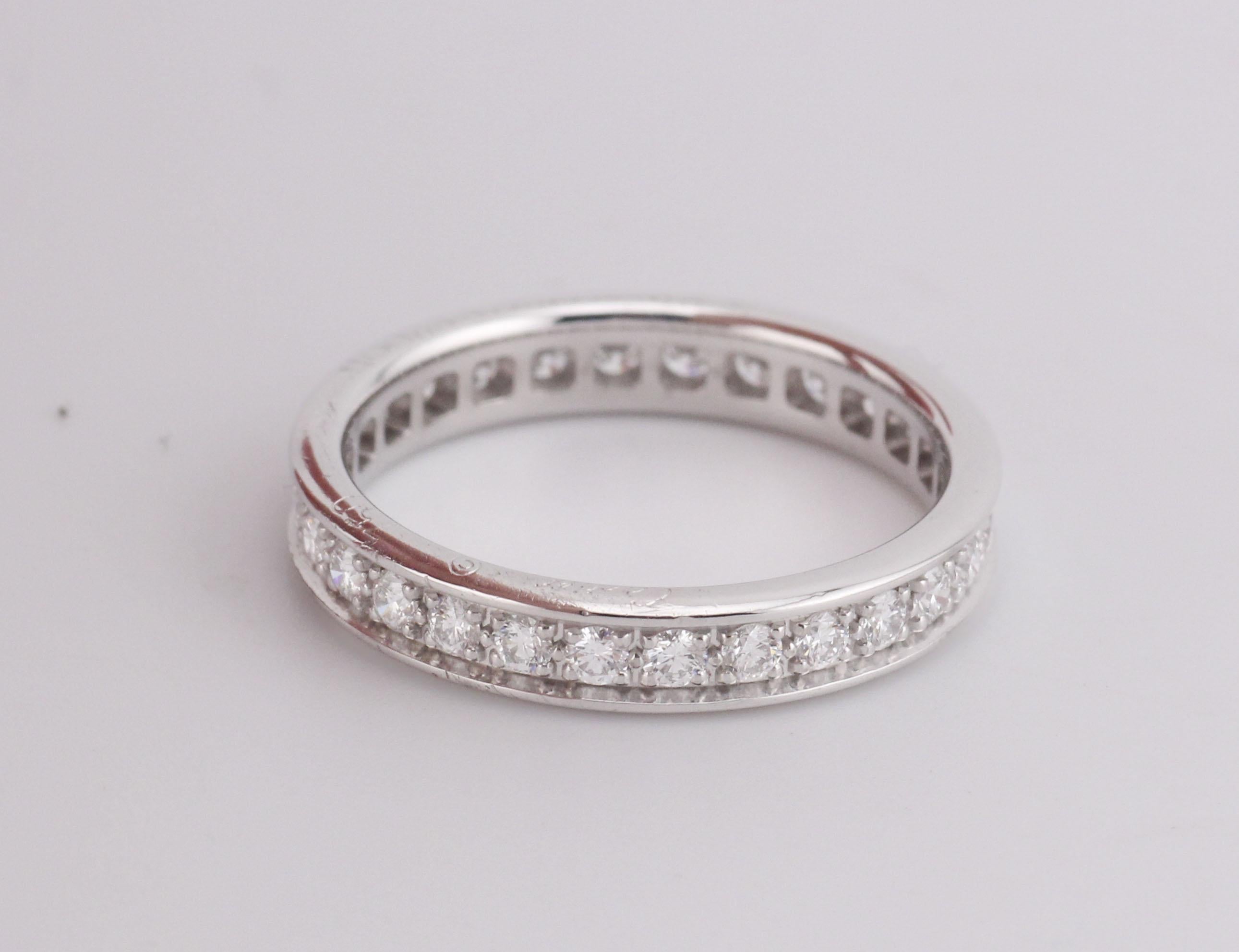 Cartier Diamant 18k Weißgold Band Ring Größe 4,75 (Brillantschliff) im Angebot