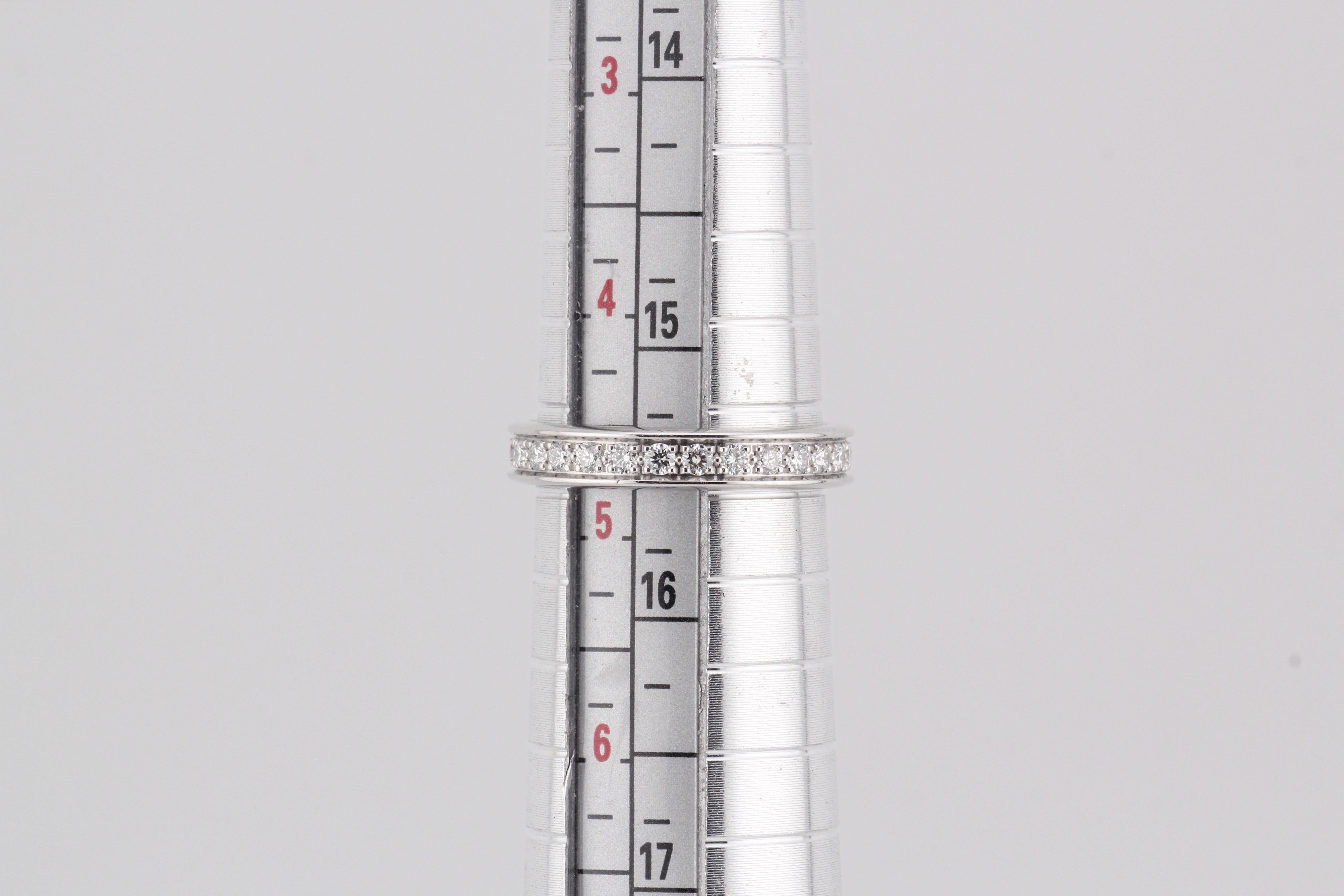 Cartier Diamant 18k Weißgold Band Ring Größe 4,75 im Angebot 2