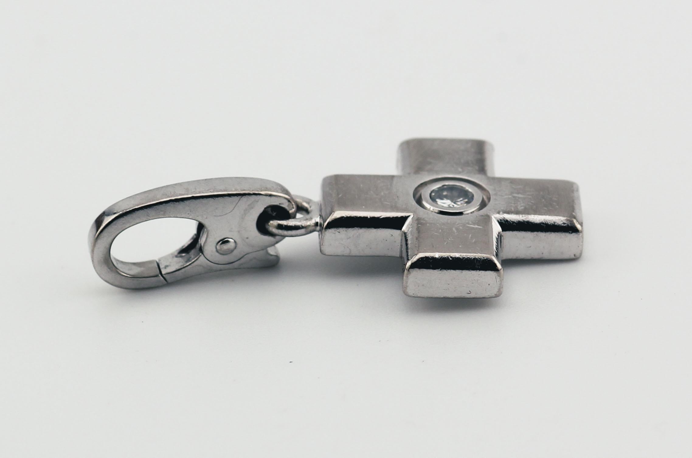 Round Cut Cartier Diamond 18k White Gold Cross Charm Pendant