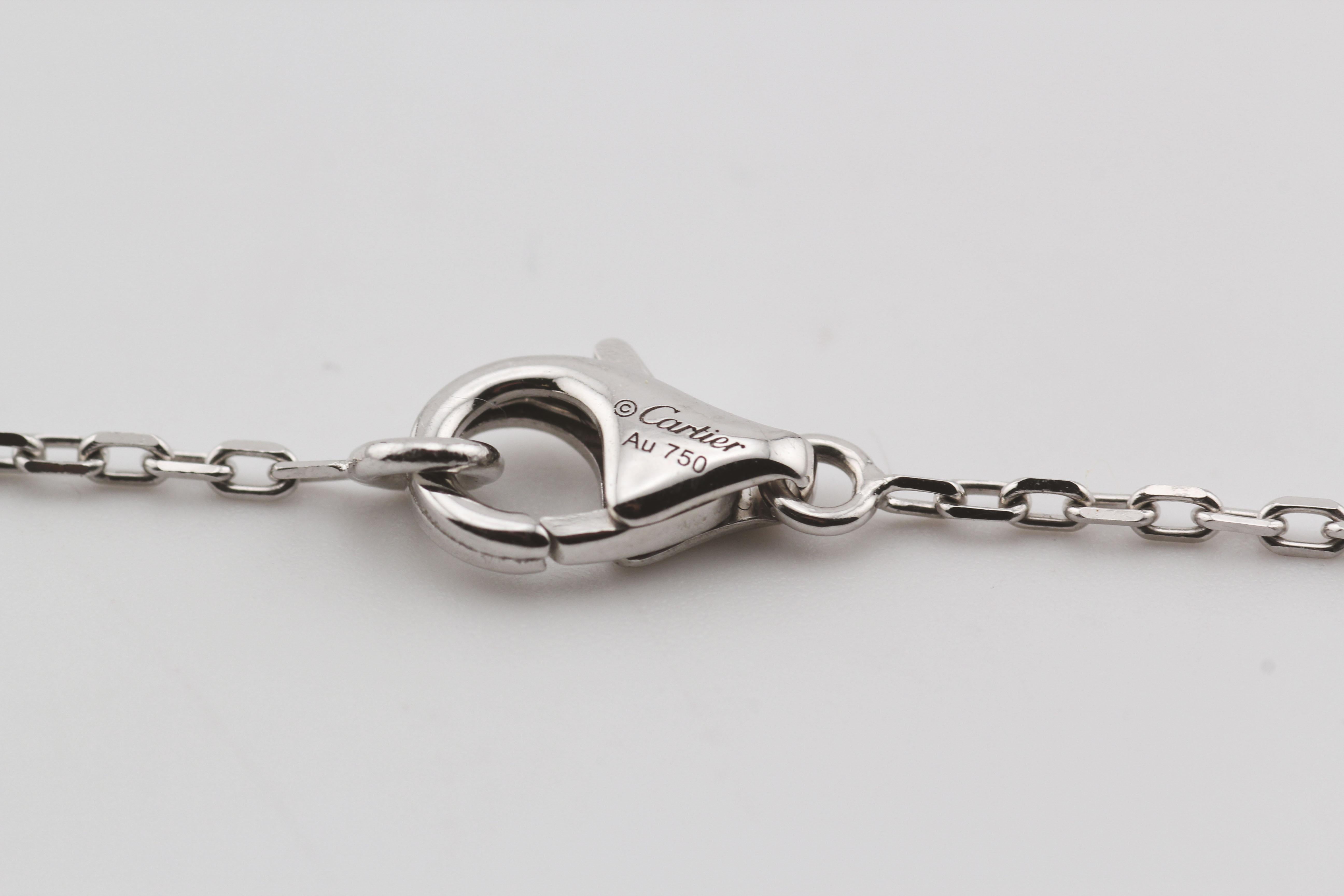 Collana a croce in oro bianco 18 carati con diamanti di Cartier in vendita 4