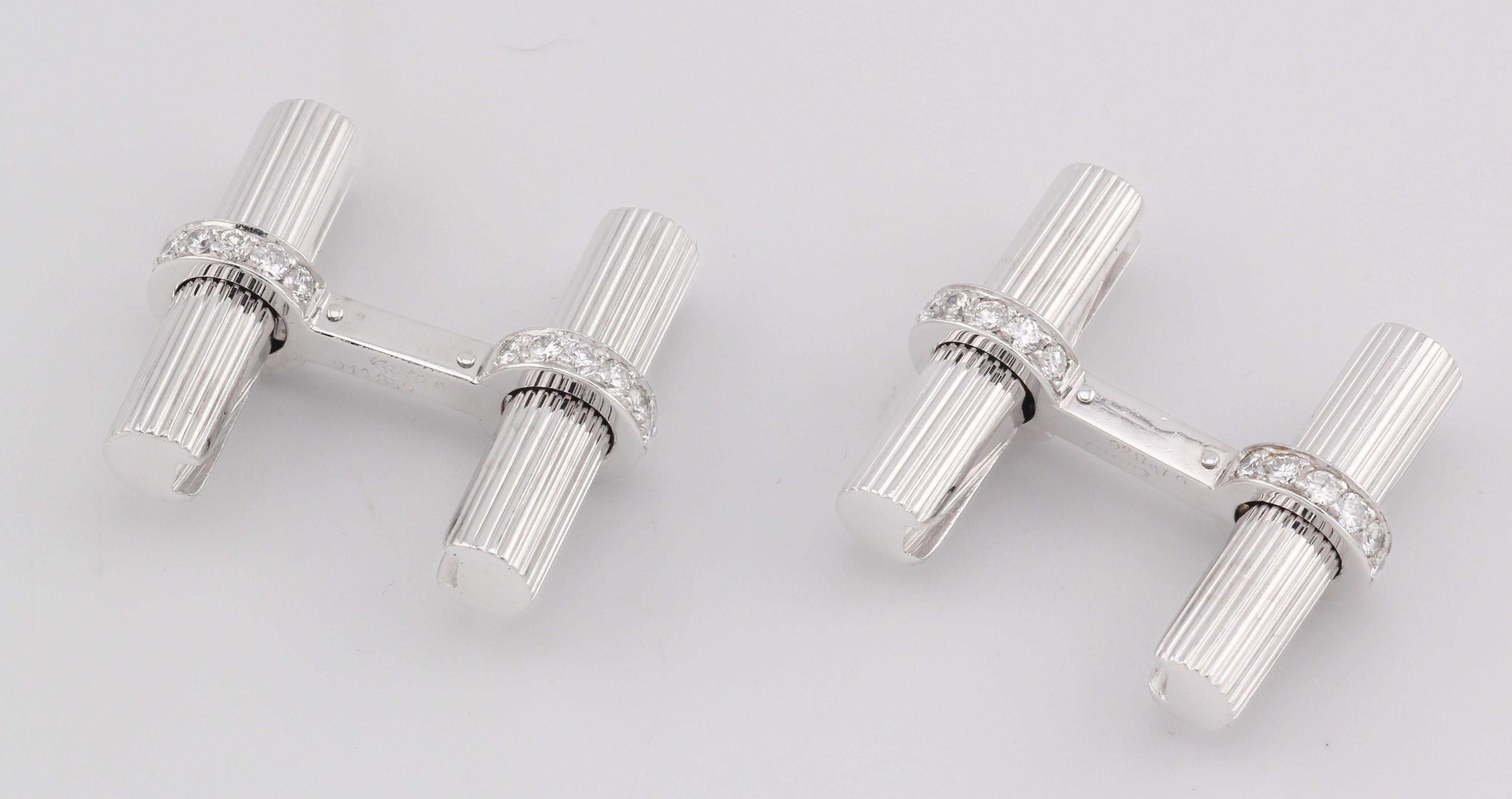 Gemelos de barra de platino y oro blanco de 18 quilates con diamantes Cartier en venta 1