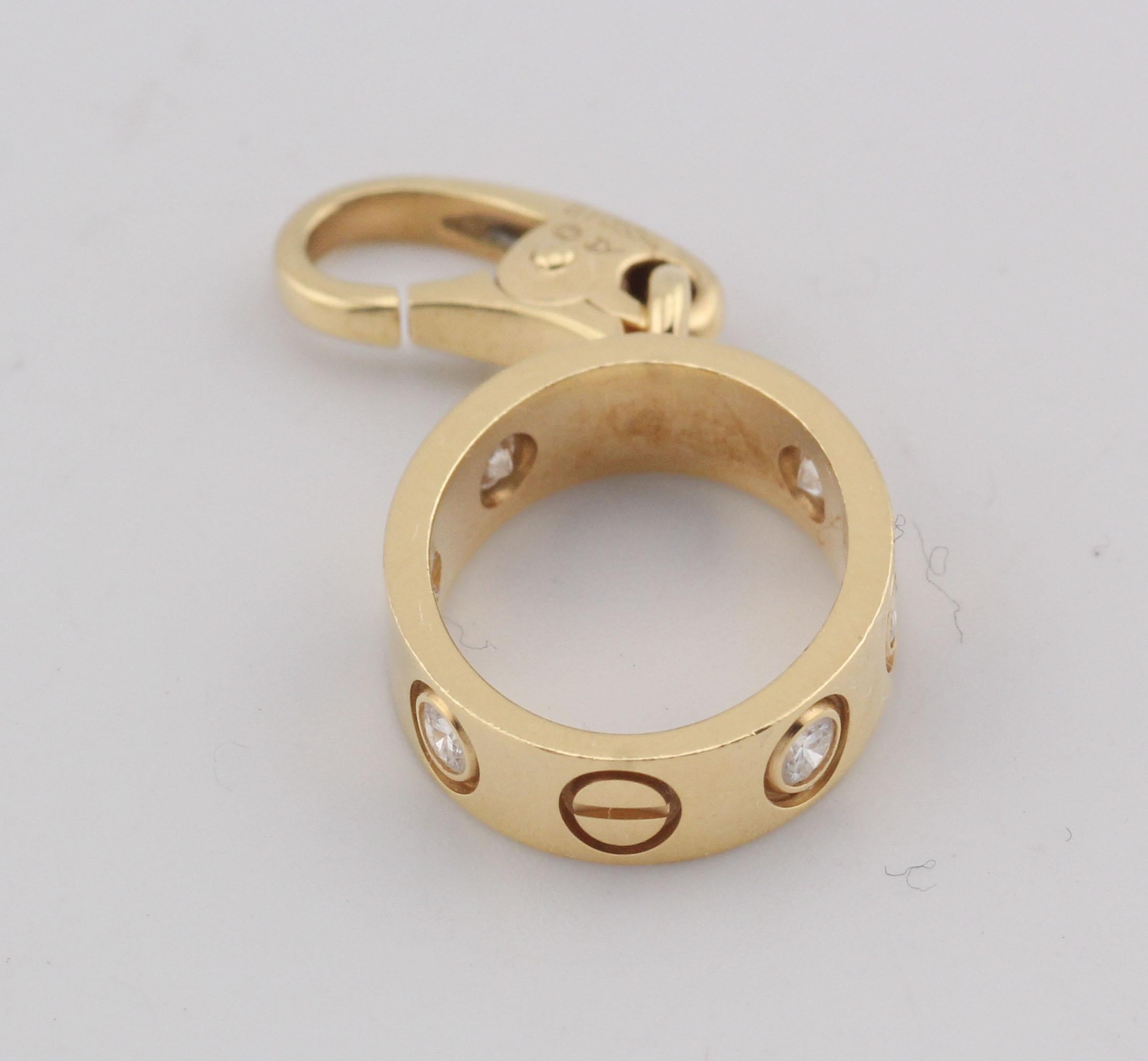 Pendentif Love Charm en or jaune 18k avec diamants de Cartier Excellent état - En vente à Simpsonville, SC