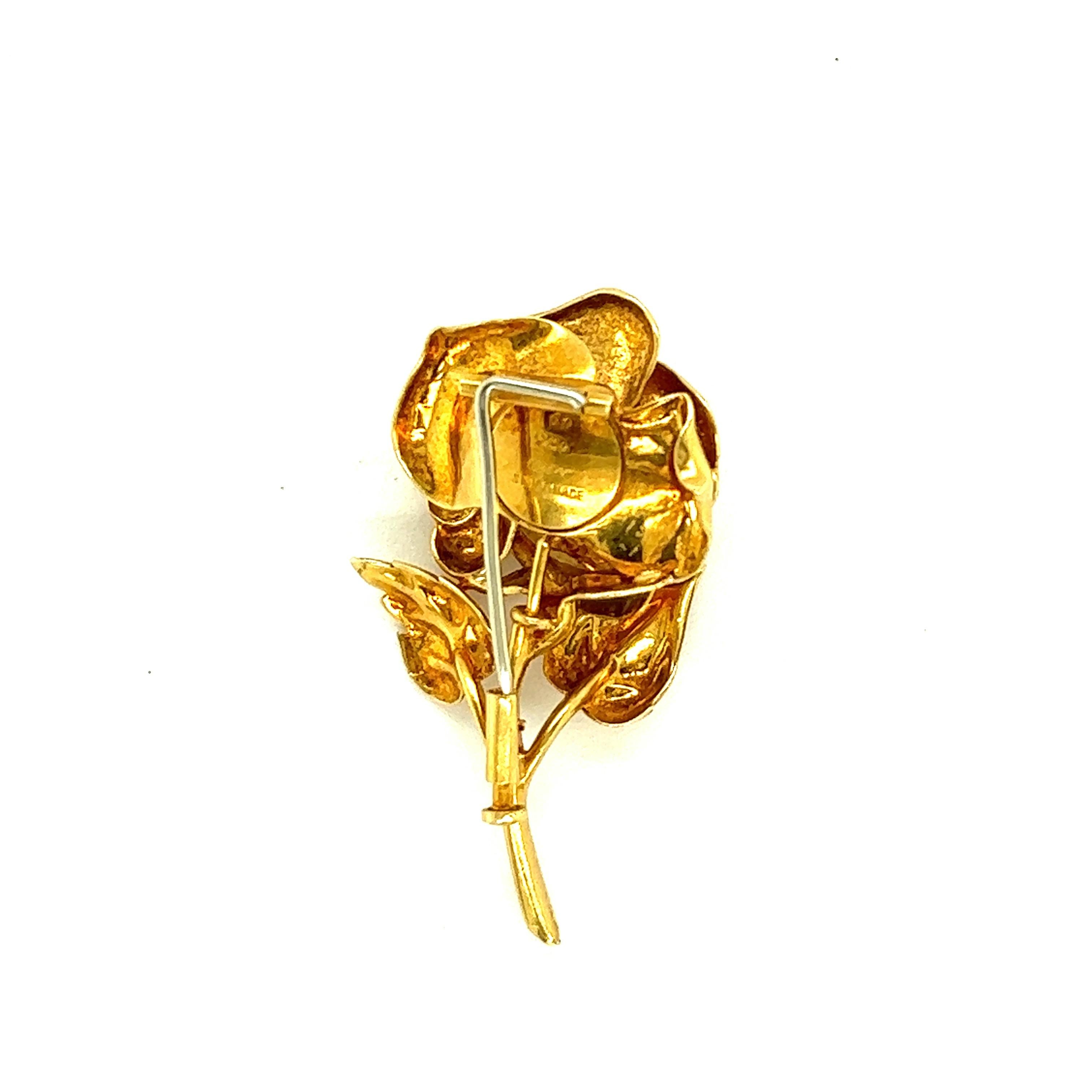 Round Cut Cartier Diamond 18k Yellow Gold Rose Brooch For Sale