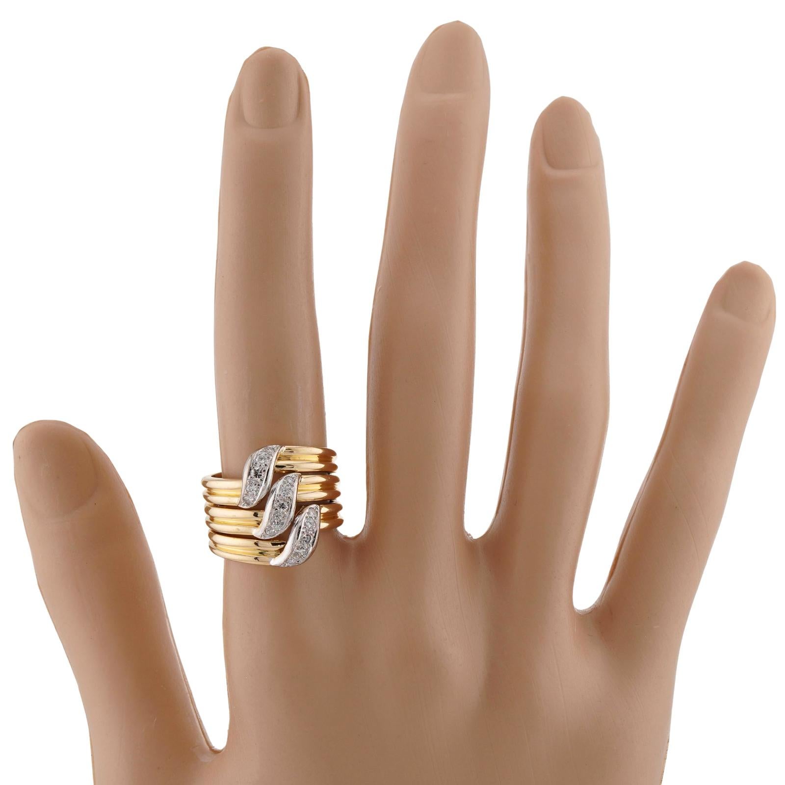 Taille brillant CARTIER, bague jonc large en or jaune 18 carats avec diamants en vente