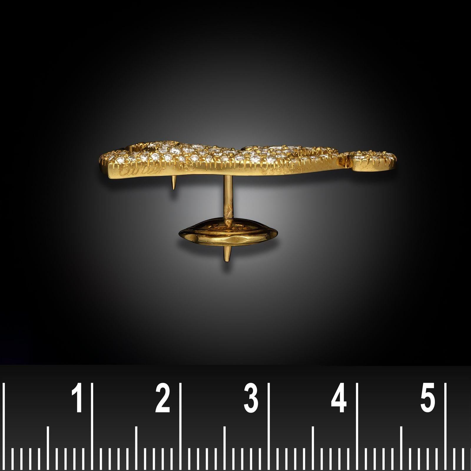 Cartier Diamond and 18ct Yellow Gold 'Mahango' Panther pin Circa 2000 For Sale 1