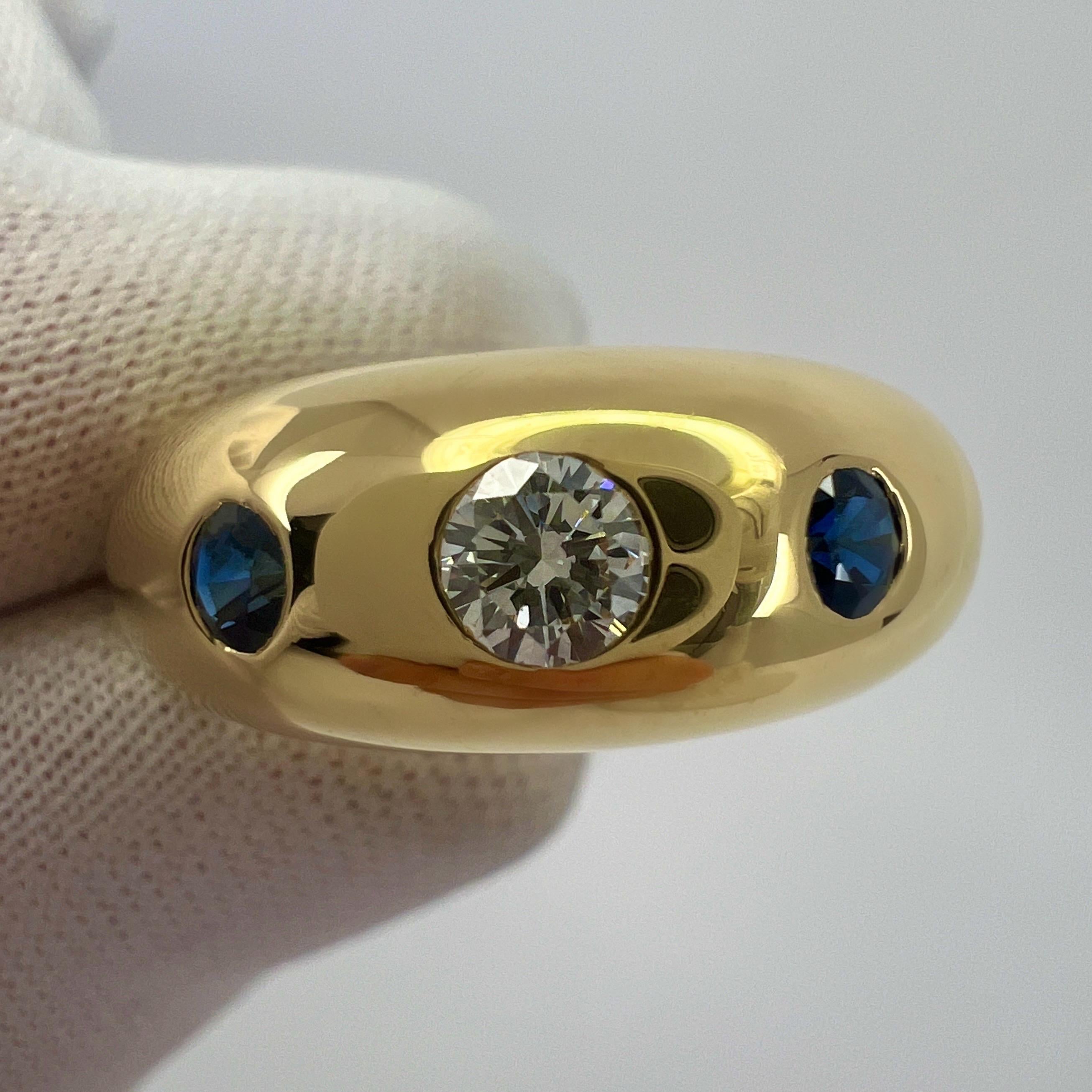 Round Cut Cartier Diamond And Blue Sapphire 18k Yellow Gold Three Stone Dome Daphne Ring For Sale