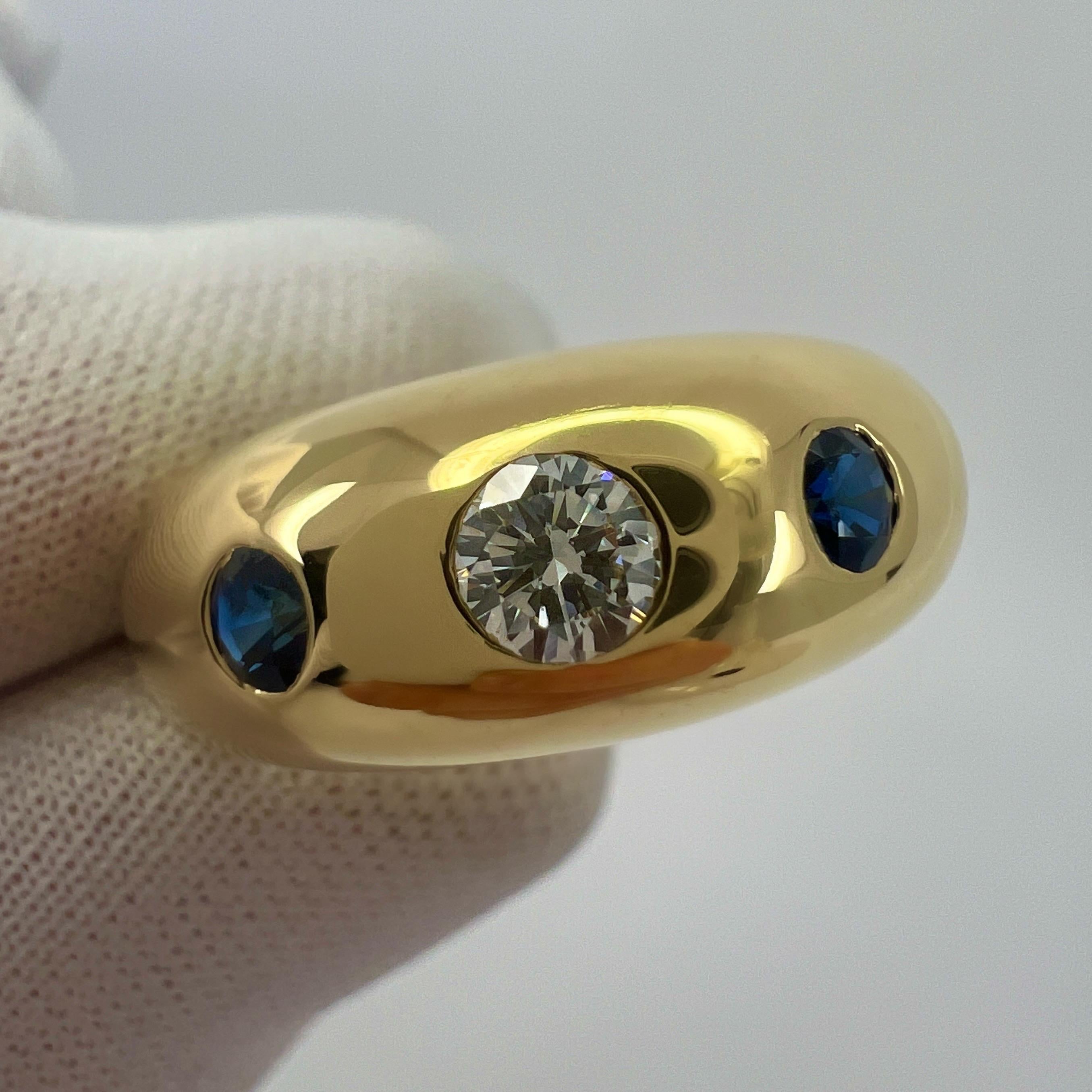 Cartier Diamond And Blue Sapphire 18k Yellow Gold Three Stone Dome Daphne Ring For Sale 3