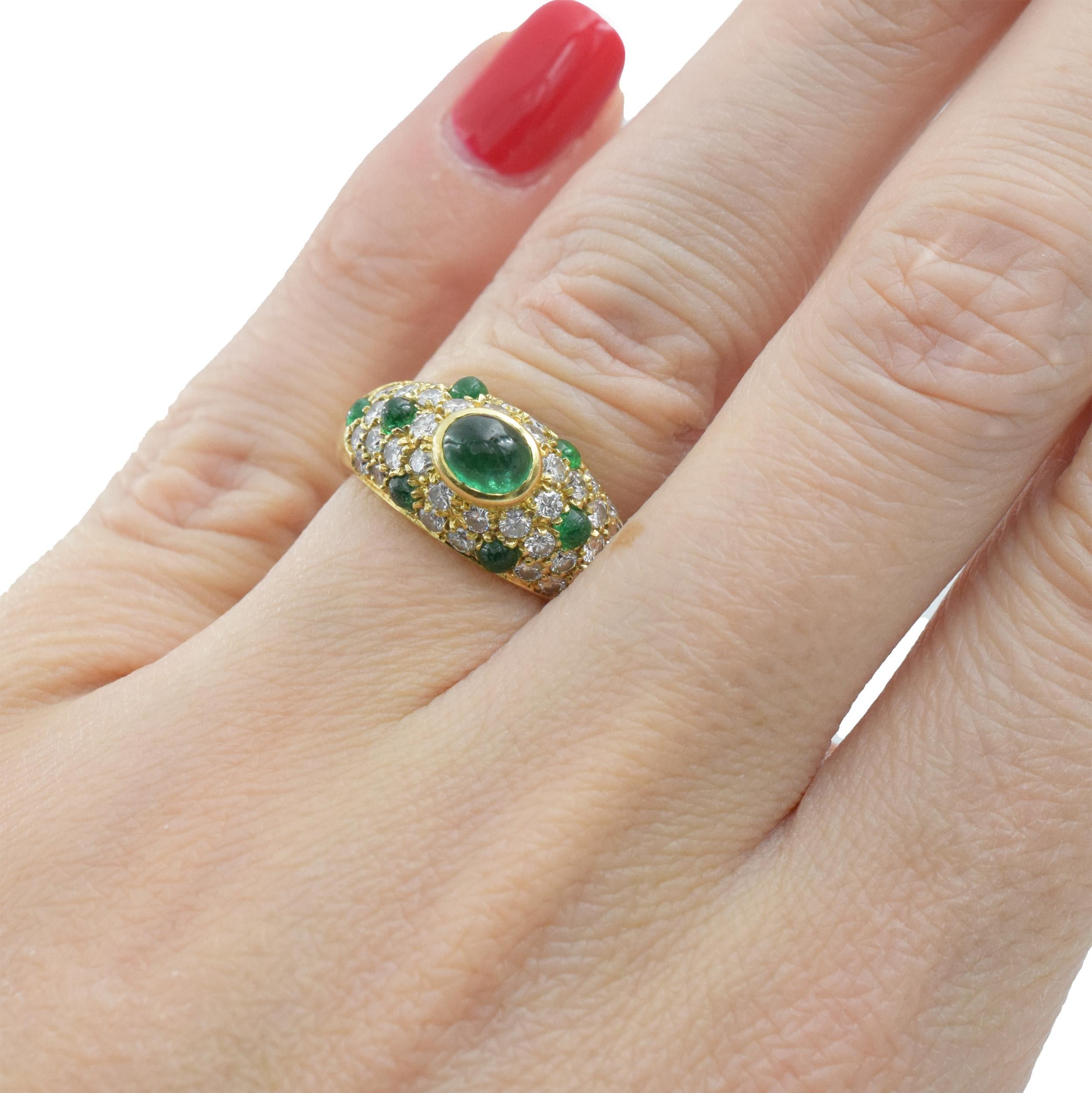 Cartier Set aus Ohrringen und Ringen mit Diamanten und Smaragden im Zustand „Hervorragend“ im Angebot in New York, NY