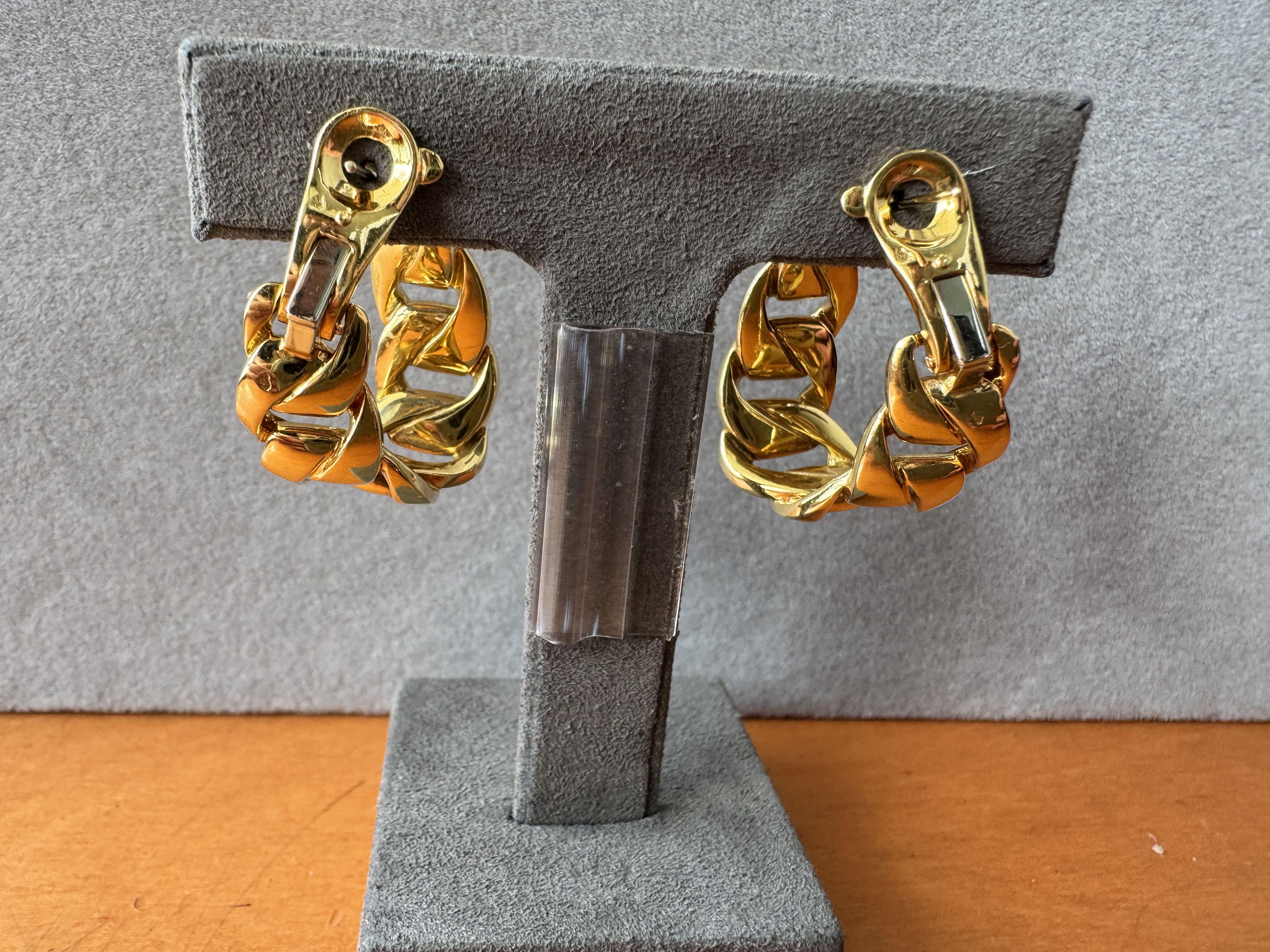 Pendientes Cartier Diamond Bergamo 18K Gold Hoop Cuban Curb Link Vintage Estate en venta 6