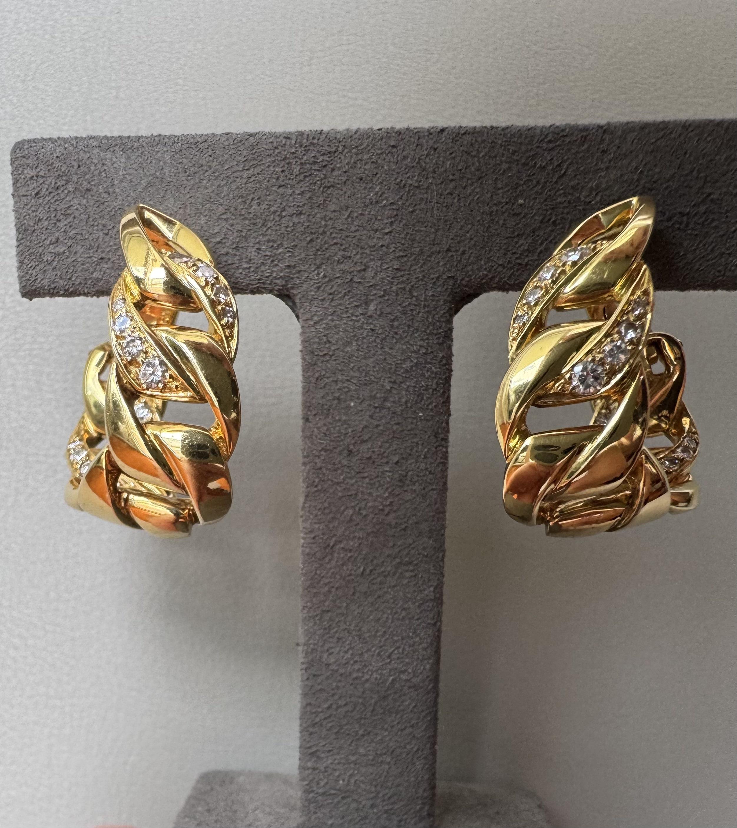 Pendientes Cartier Diamond Bergamo 18K Gold Hoop Cuban Curb Link Vintage Estate en venta 7