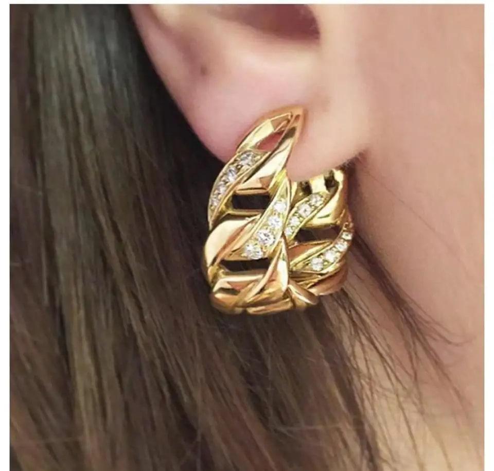 Pendientes Cartier Diamond Bergamo 18K Gold Hoop Cuban Curb Link Vintage Estate en venta 10
