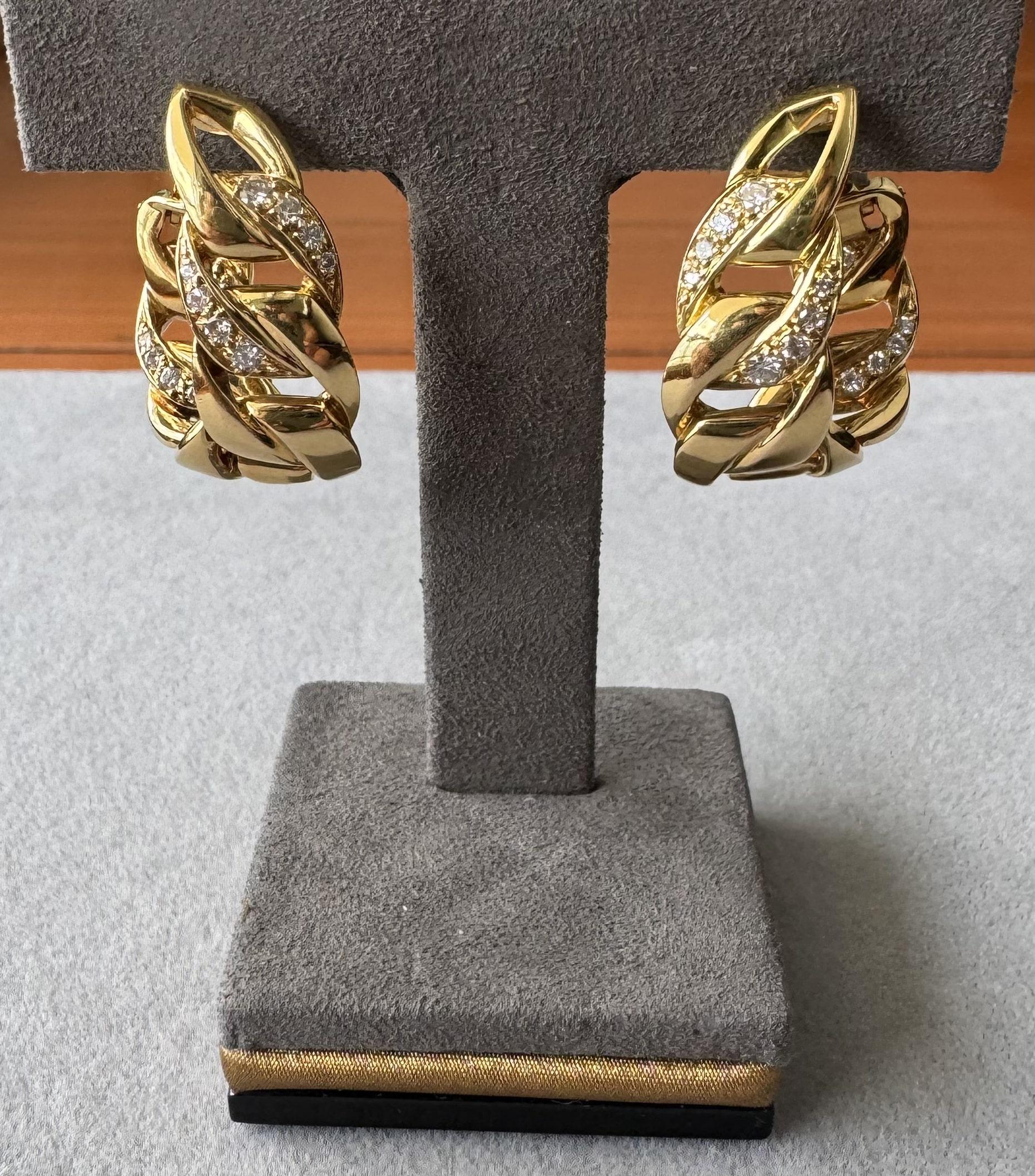 Pendientes Cartier Diamond Bergamo 18K Gold Hoop Cuban Curb Link Vintage Estate en venta 2