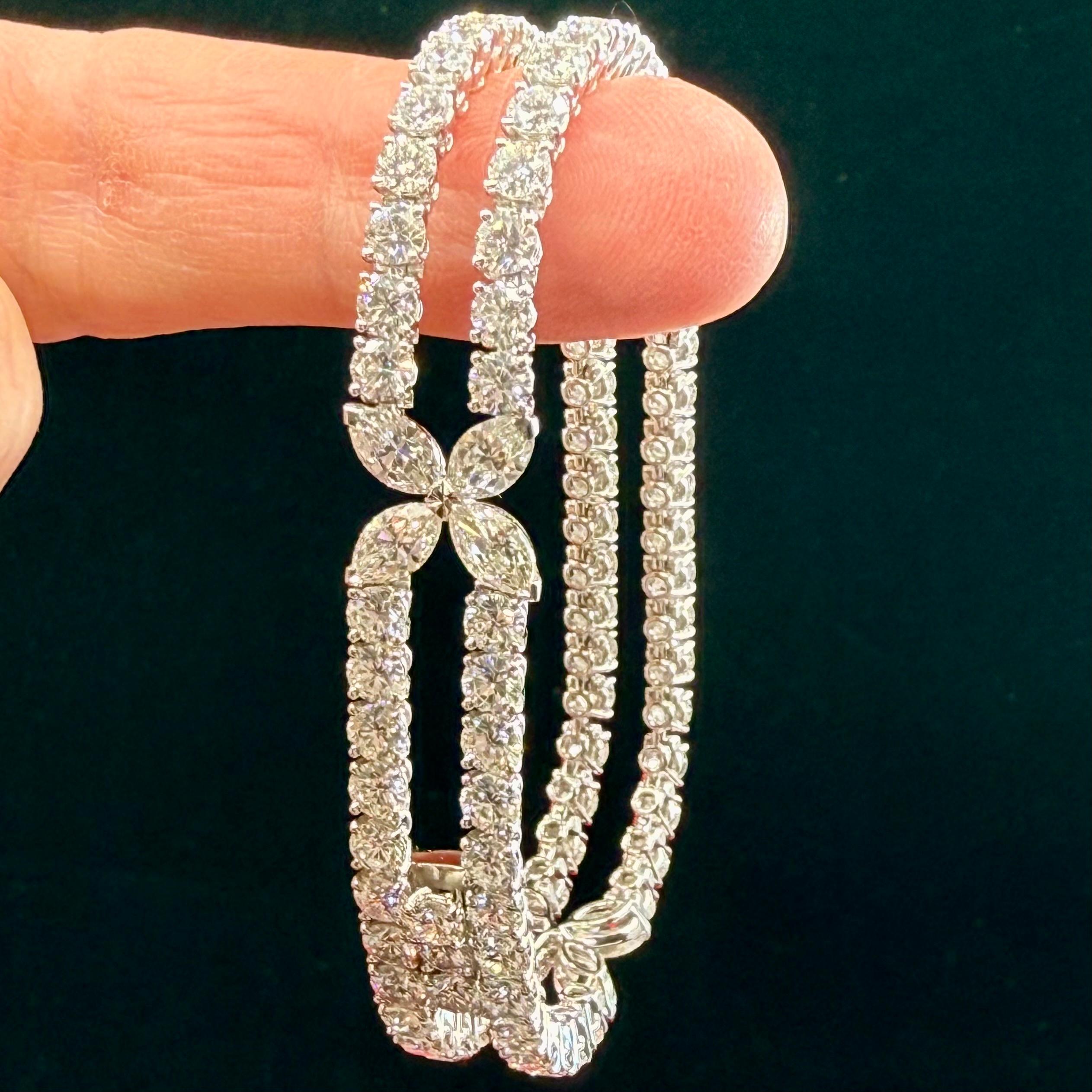 Cartier Paris , Circa 1990 Flexible Diamond Bracelet For Sale 8