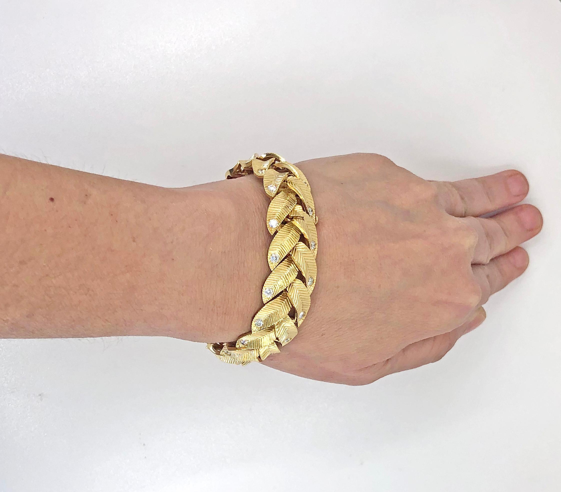 Cartier Diamant-Gelbgold-Armband mit geflochtenem Motiv Damen im Angebot