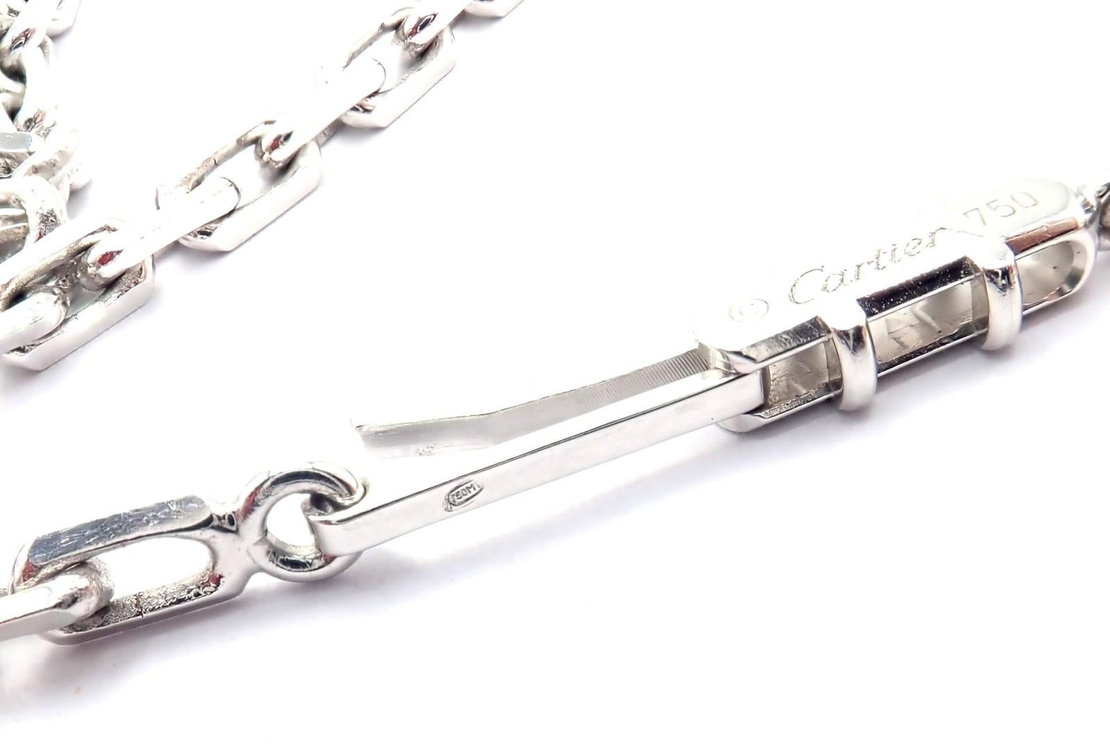 Collar de cadena de oro blanco de eslabones largos con colgante de amor de cerámica con diamantes Cartier en venta 5