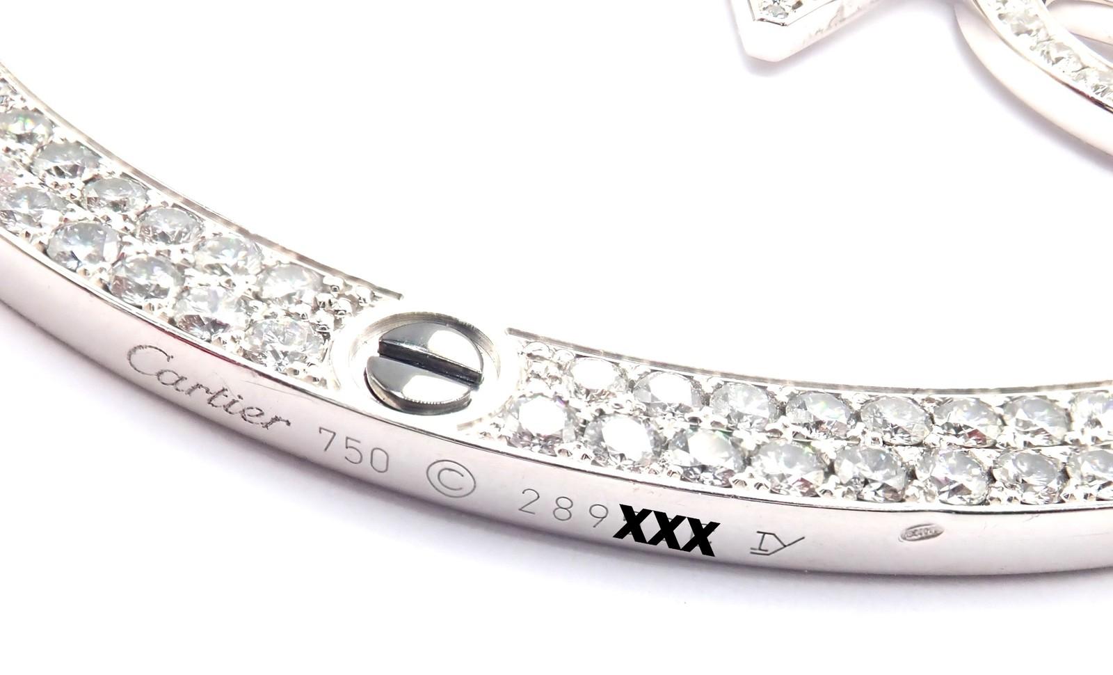 Collar de cadena de oro blanco de eslabones largos con colgante de amor de cerámica con diamantes Cartier en venta 2
