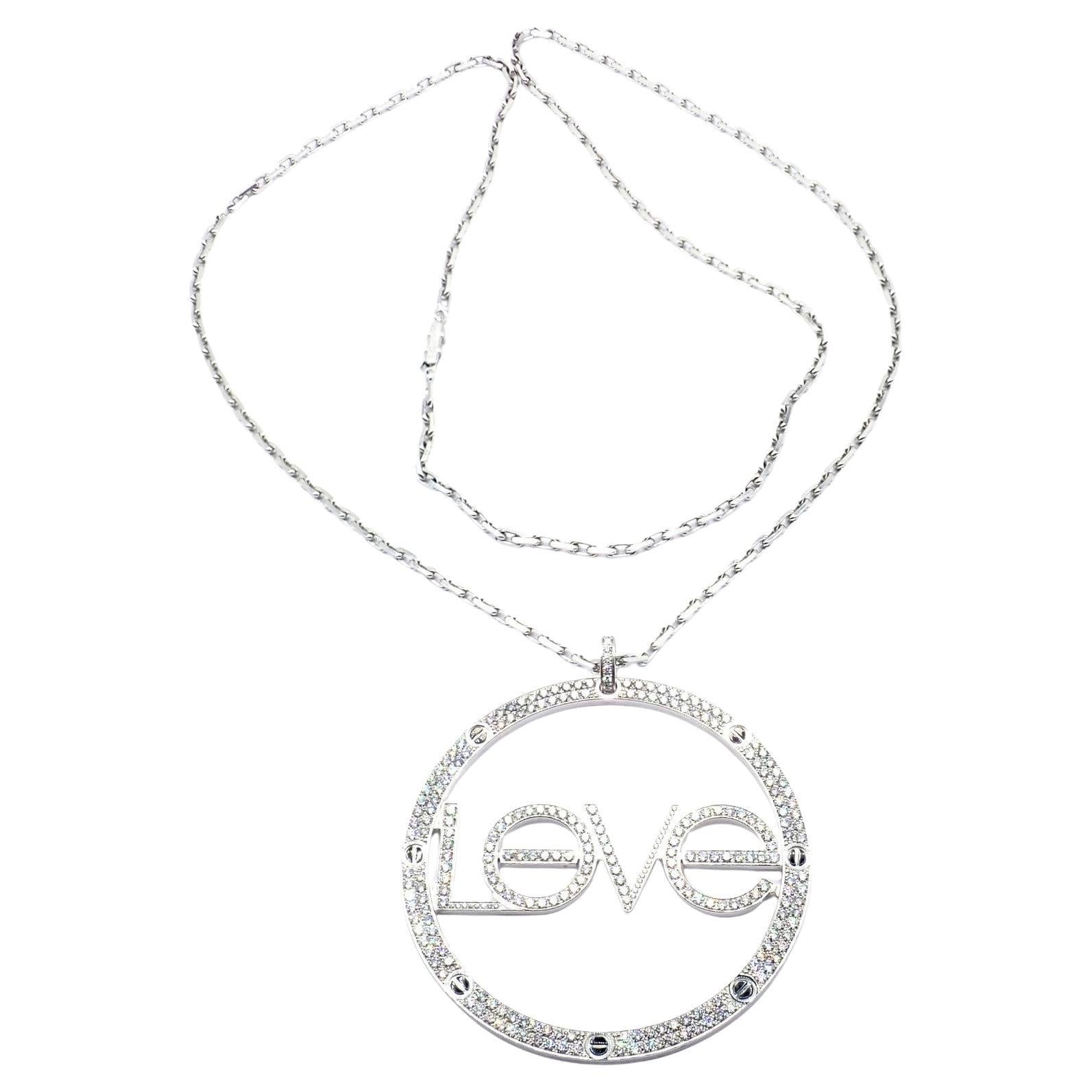 Collar de cadena de oro blanco de eslabones largos con colgante de amor de cerámica con diamantes Cartier en venta