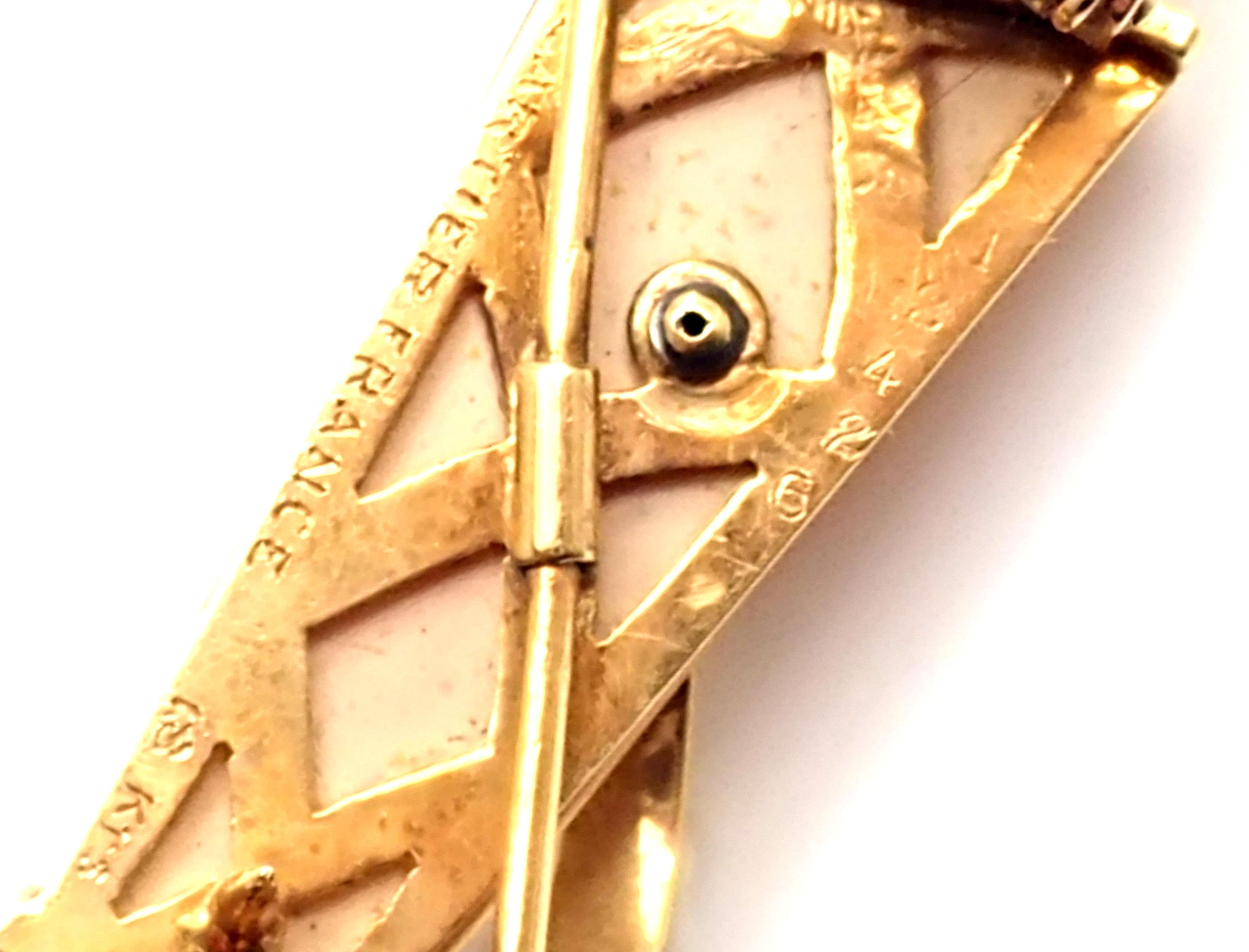 Cartier Diamond Chalcedony Ruby Bow Arrow Yellow Gold Pin Brooch 3
