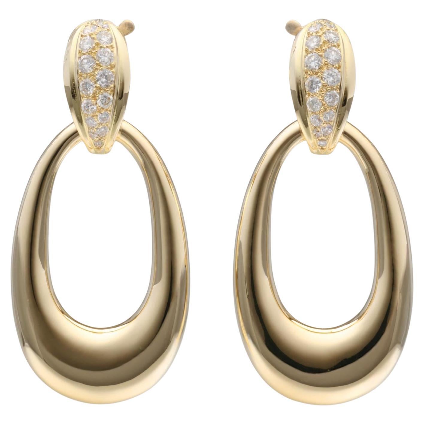 Boucles d
oreilles cabriolet en or jaune 18K avec diamants de Cartier en vente