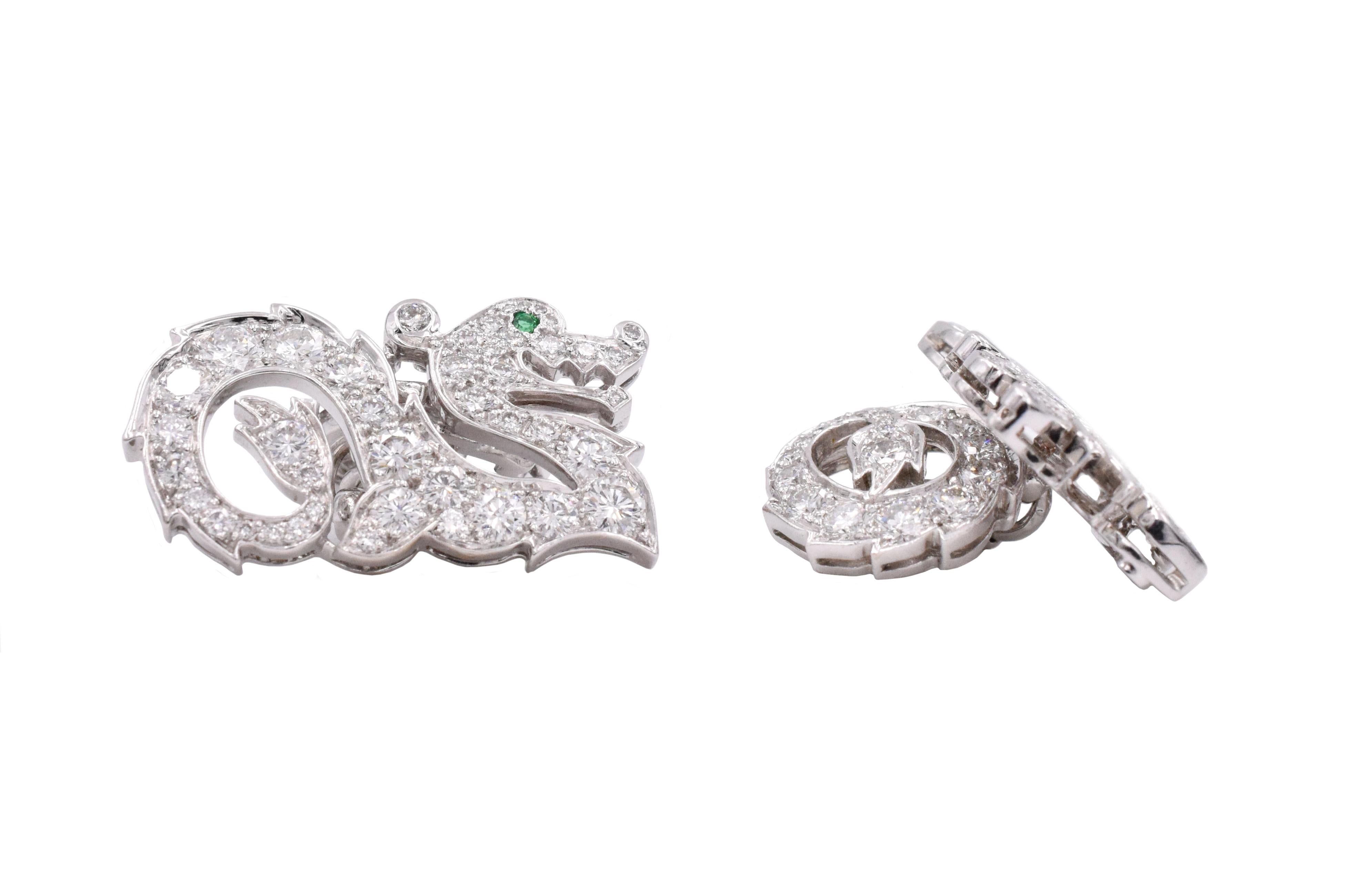 Cartier Boutons de manchette « dragon » en diamants Excellent état - En vente à New York, NY