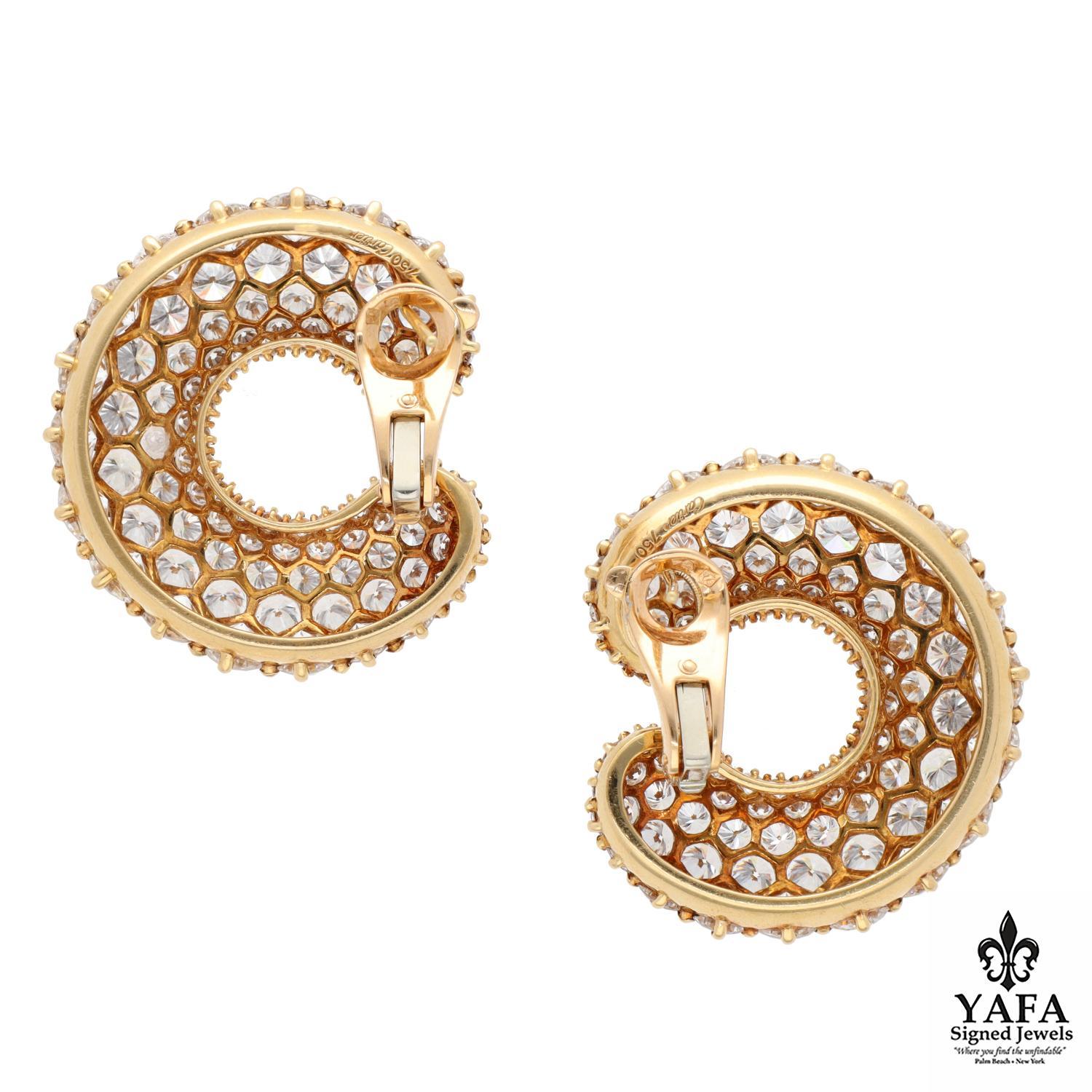Round Cut CARTIER Diamond Earrings For Sale