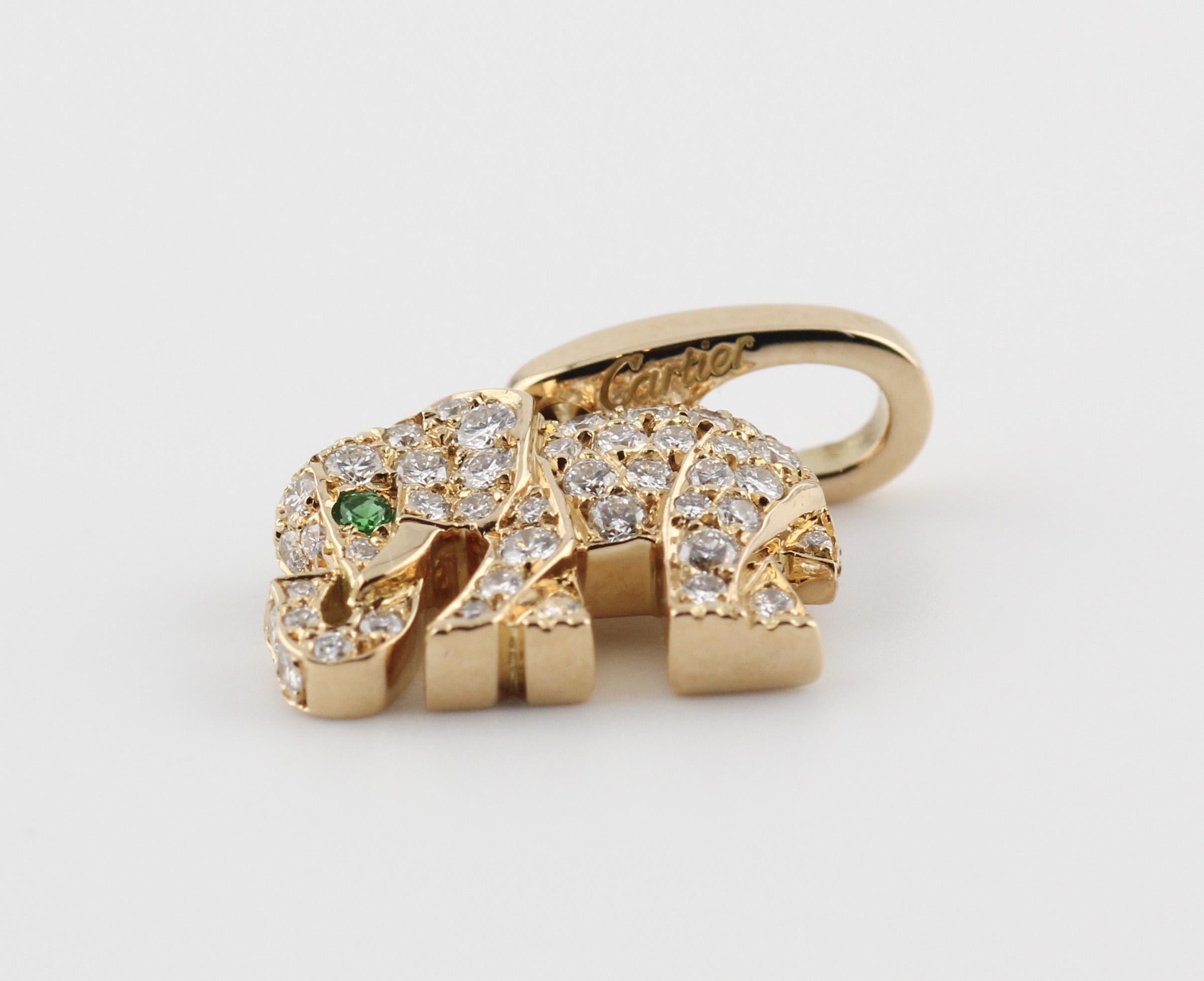 Cartier 18 Karat Gelbgold Elefanten-Charm-Anhänger mit Diamant und Smaragd für Damen oder Herren im Angebot