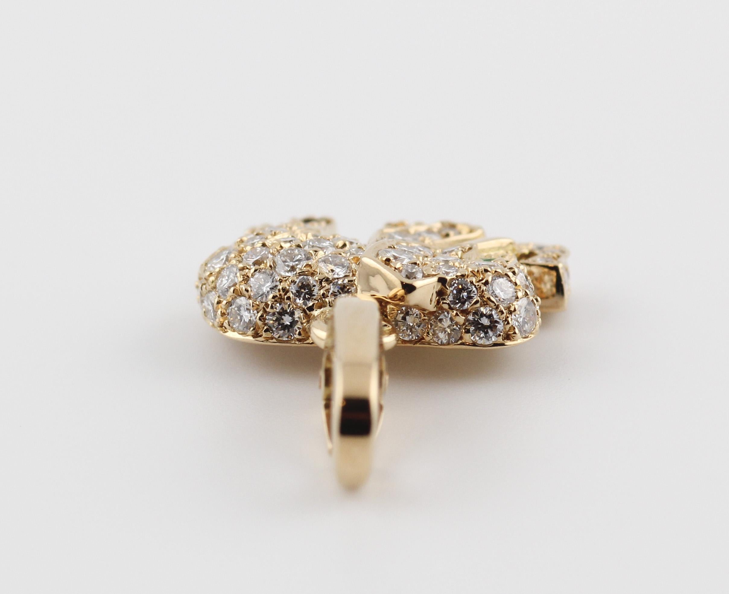 Women's or Men's Cartier Diamond Emerald 18 Karat Yellow Gold Elephant Charm Pendant For Sale