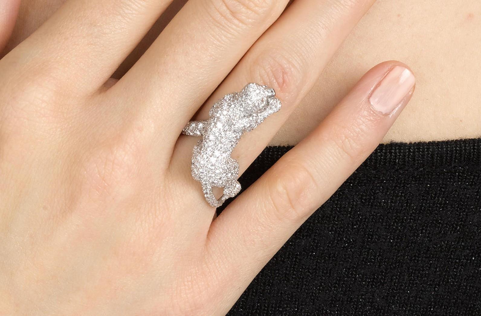 Bague Panthère en diamant, émeraude et onyx de Cartier Excellent état - En vente à New York, NY