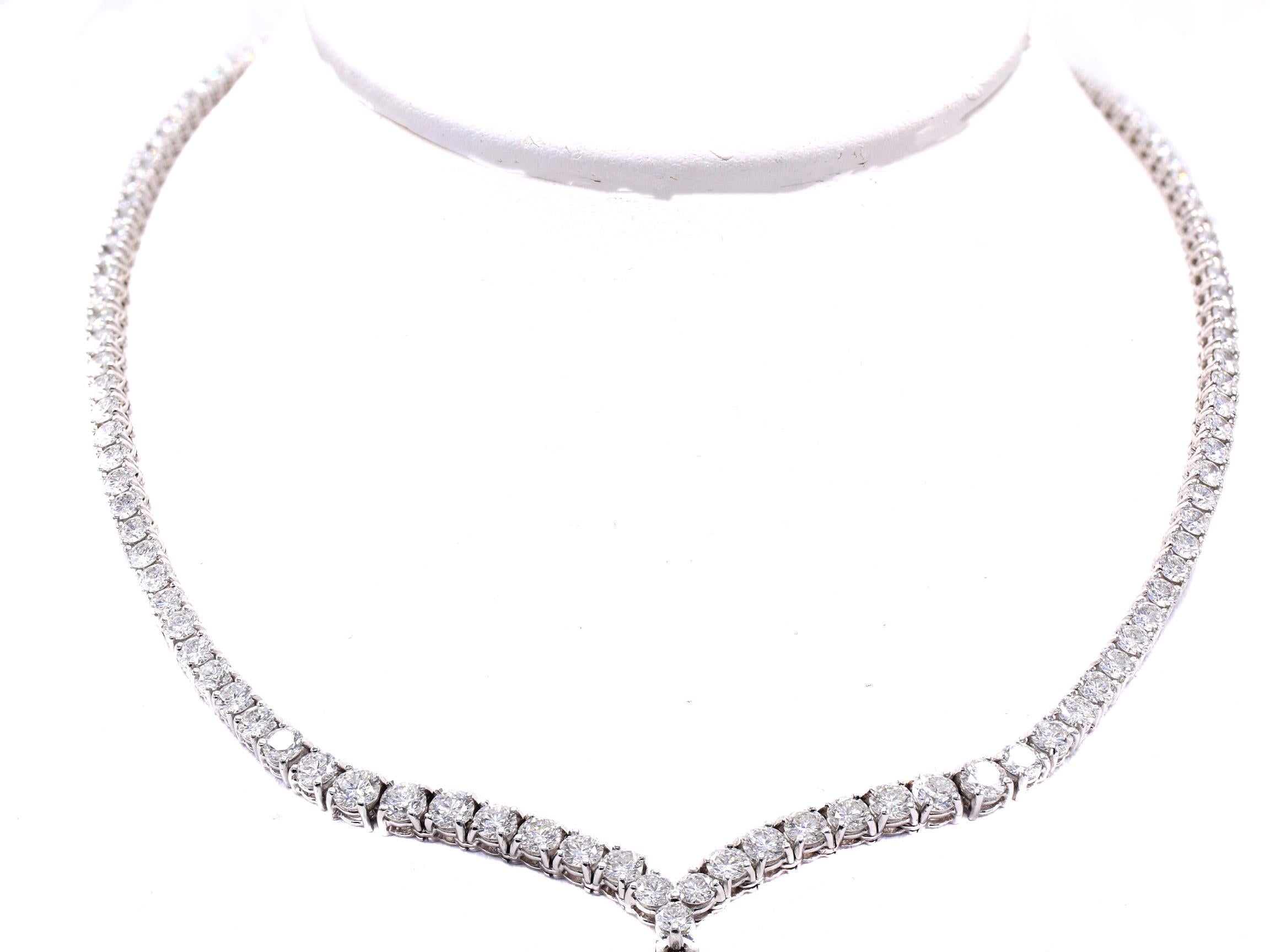 Cartier Riviera-Halskette aus Platin mit Diamanten und Smaragden (Gemischter Schliff) im Angebot