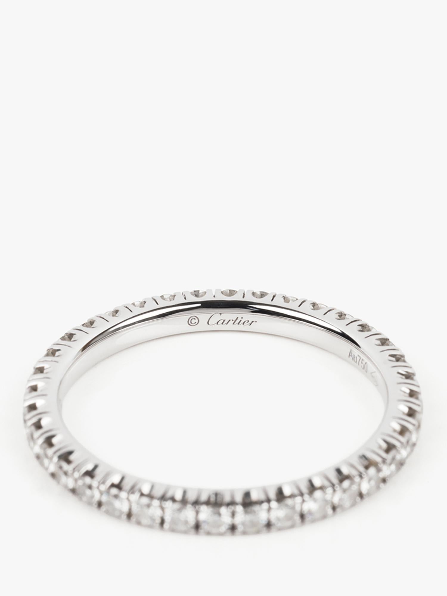 Taglio brillante Cartier Diamond Etincelle, anello nuziale da 2 mm in oro bianco 18 ct. in vendita