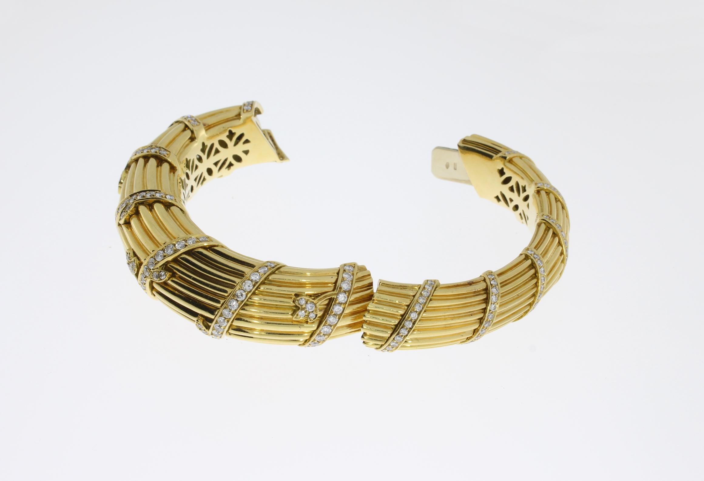 Brilliant Cut Cartier Diamond Gold Bangle Bracelet For Sale