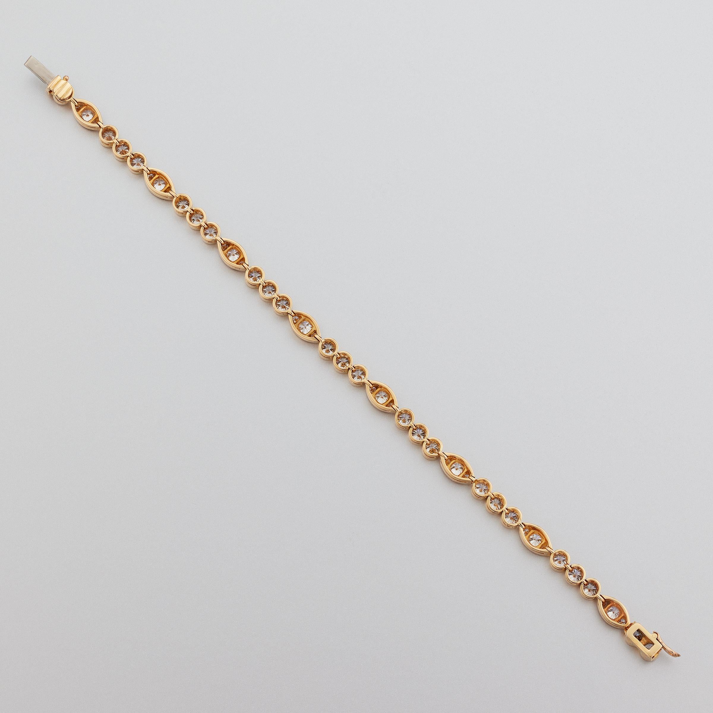 Cartier Bracelet tennis ligne / ligne de diamants en or jaune 18 carats Pour femmes en vente