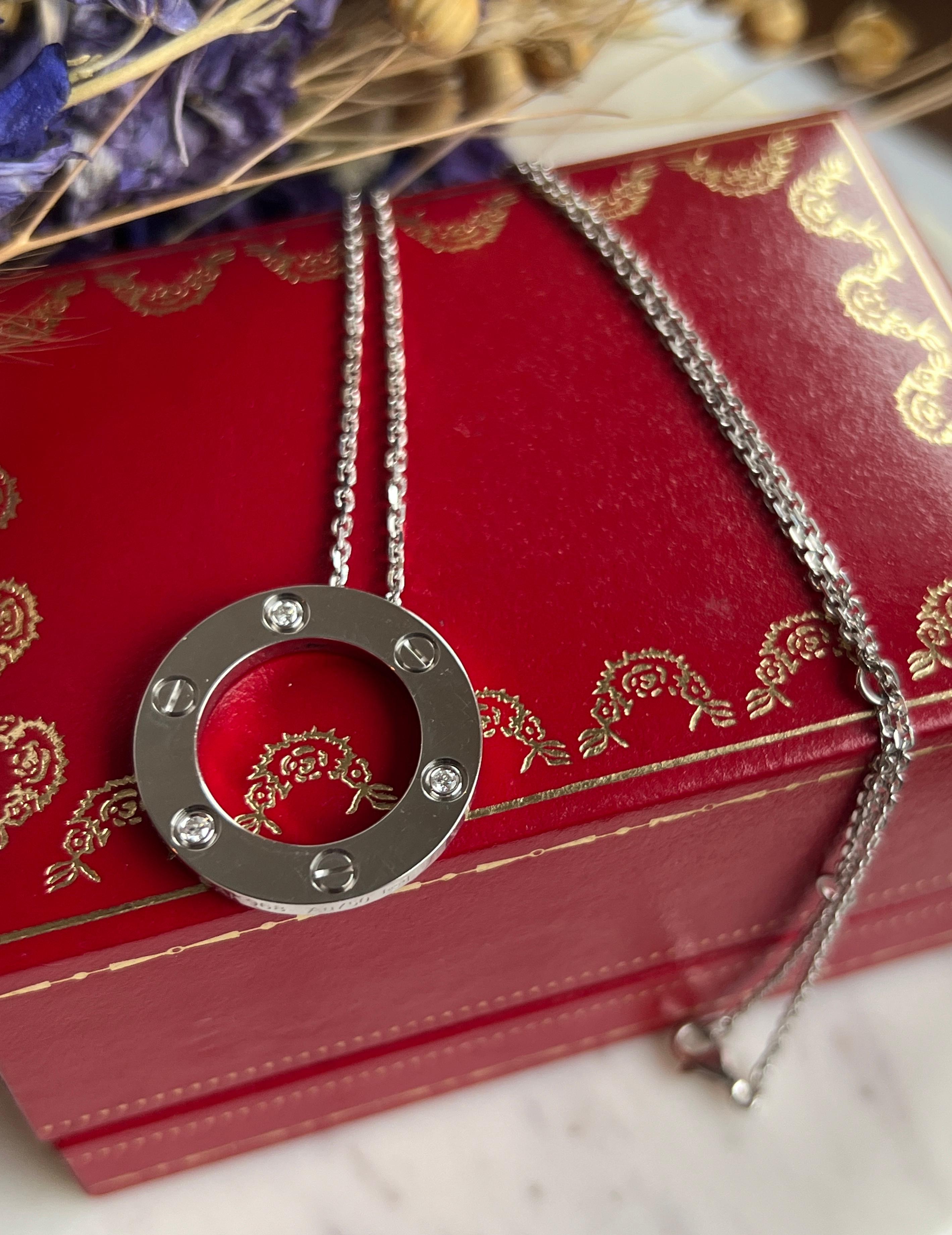 Cartier Diamant Love Collection 18k Weißgold Eternity-Anhänger-Halskette mit Diamanten 7