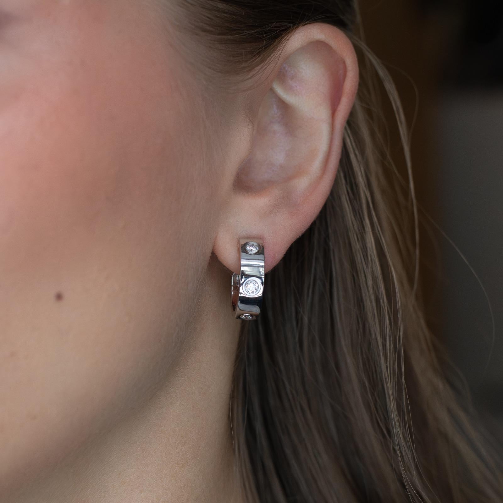 Pendientes Cartier Diamante Amor Oro Blanco 18 Kilates Corte redondo en venta
