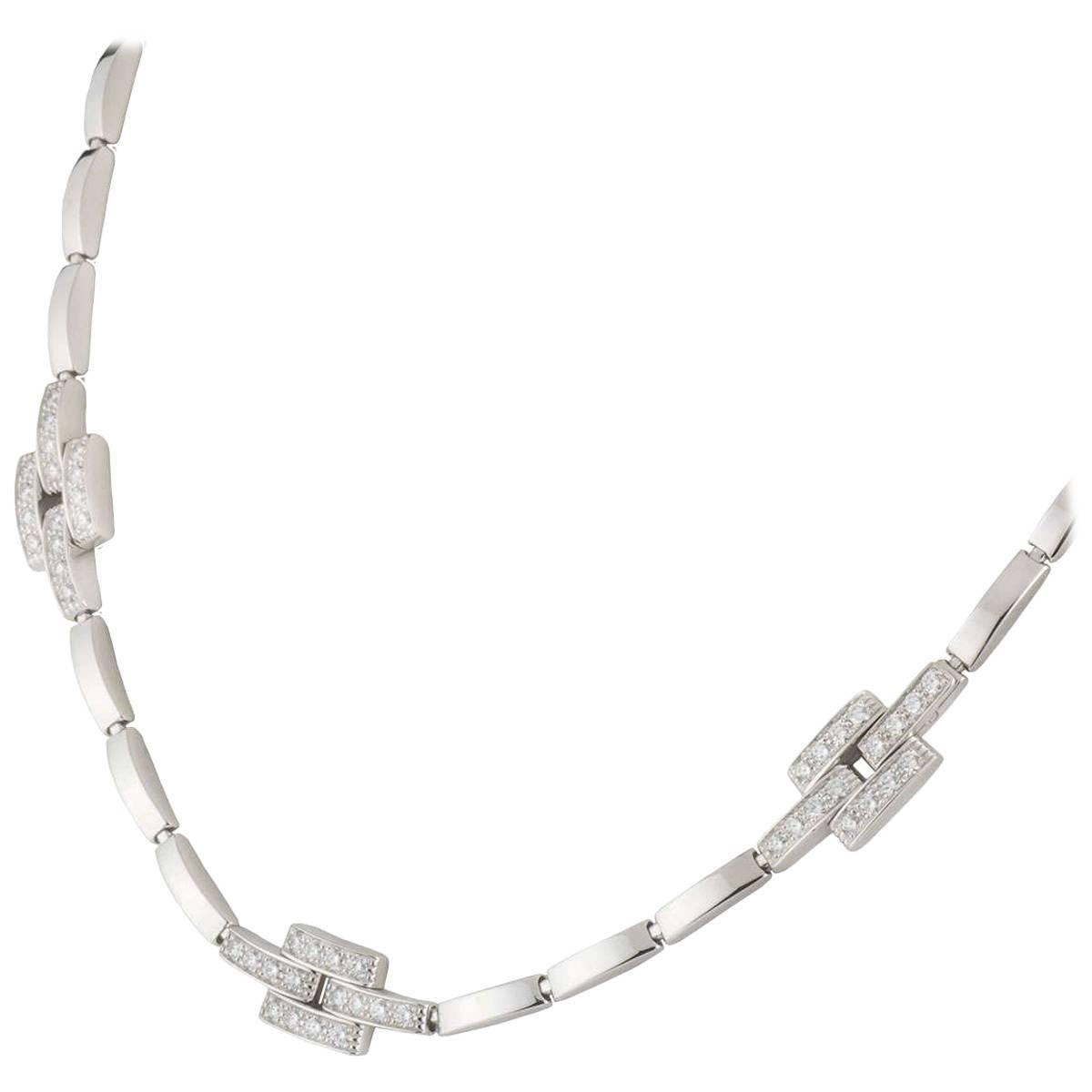 A beautiful 18k white gold Cartier diamond Maillon Panthere necklace from the Links and Chains collection. The necklace comprises of 1 row of 34 white gold flexi bar links with 3 iconic Maillon links complemented with 48 round brilliant cut diamonds