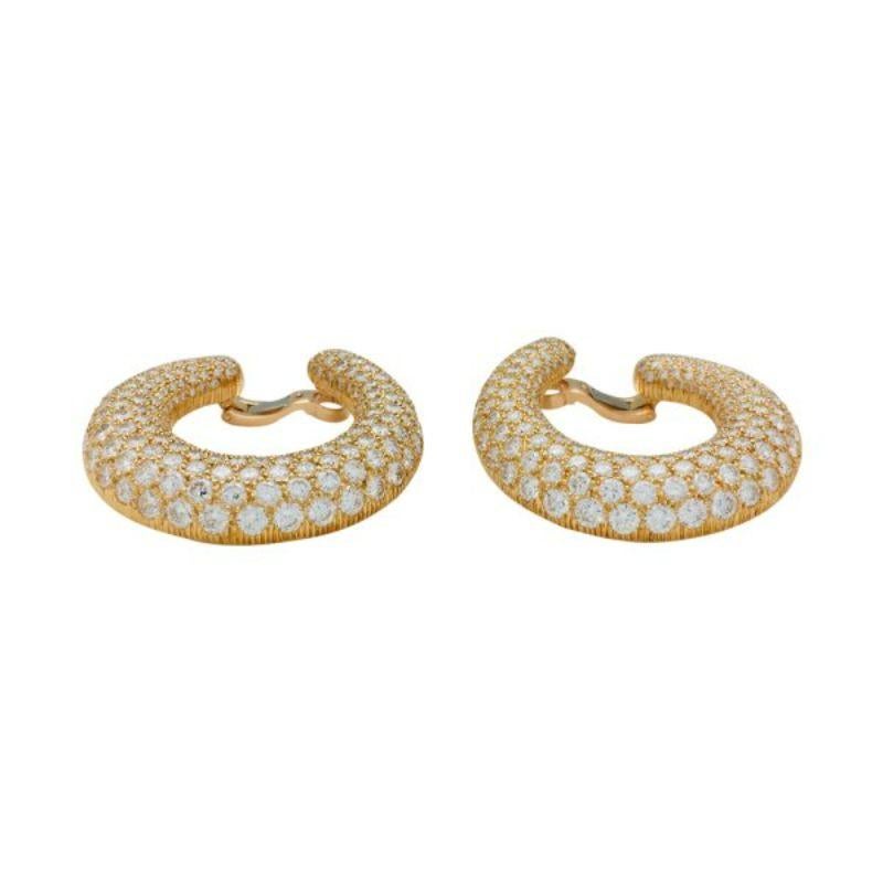 Cartier Diamond Pair of Earrings in Yellow Gold In Excellent Condition For Sale In London, GB