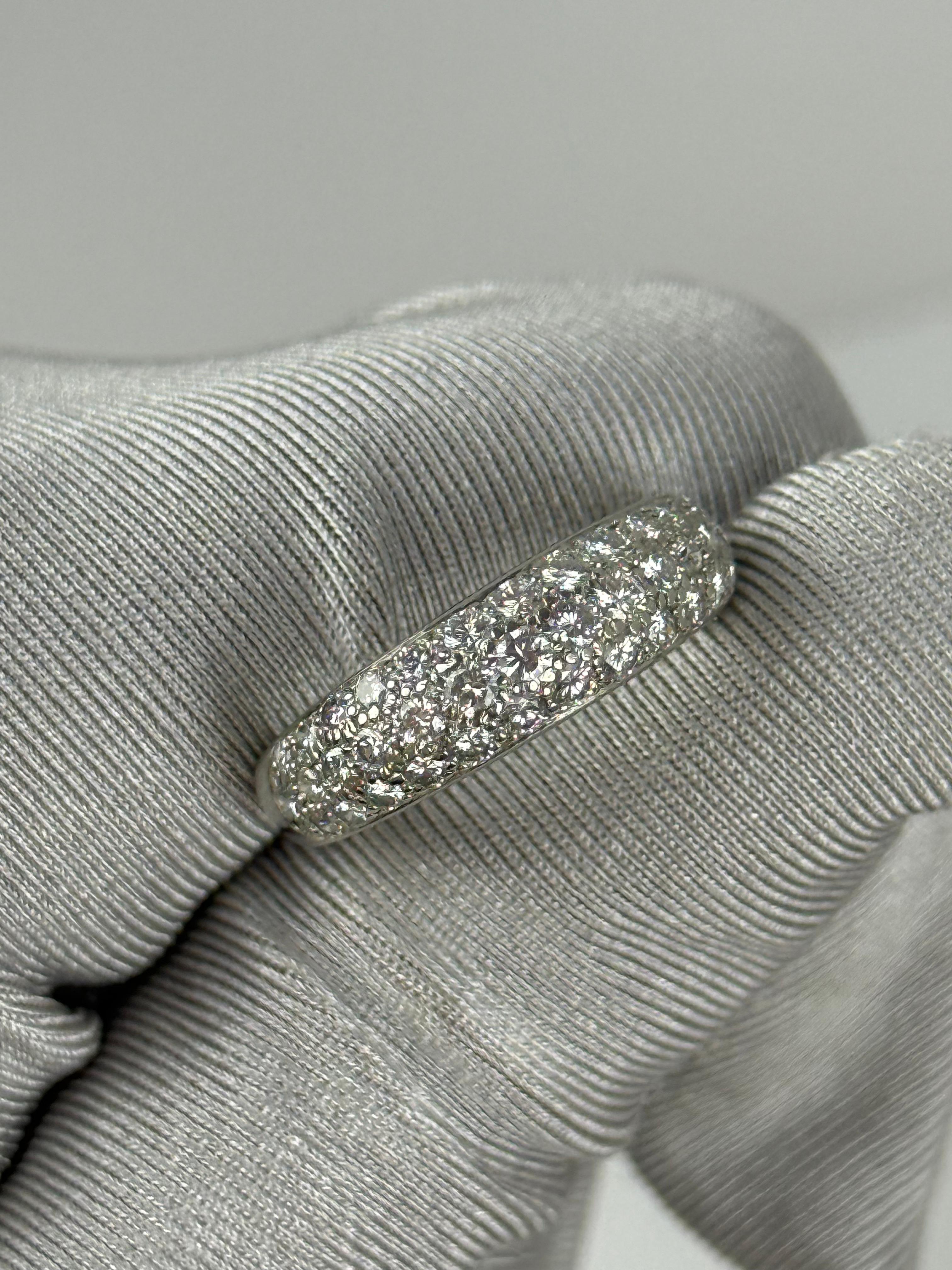 Cartier Diamant Pave 18k Weißgold Band Ring im Angebot 1