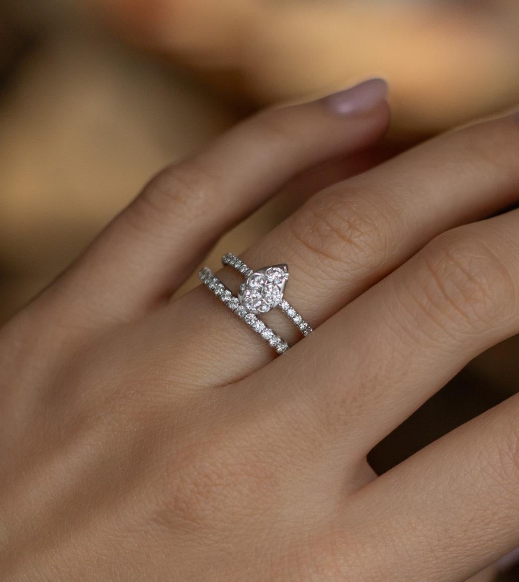 Anello Cartier con diamante a forma di pera in oro bianco 18 carati in vendita 4