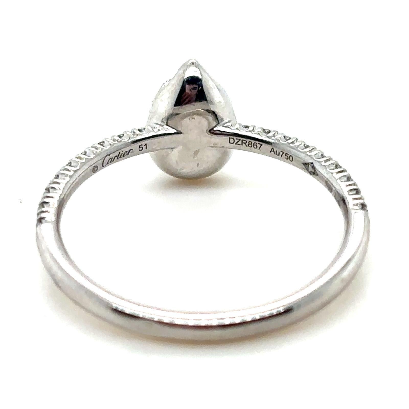 Anello Cartier con diamante a forma di pera in oro bianco 18 carati in vendita 1