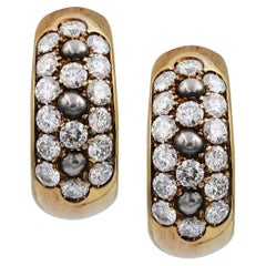 Clips d'oreilles en diamants et perles de Cartier, vers 1980