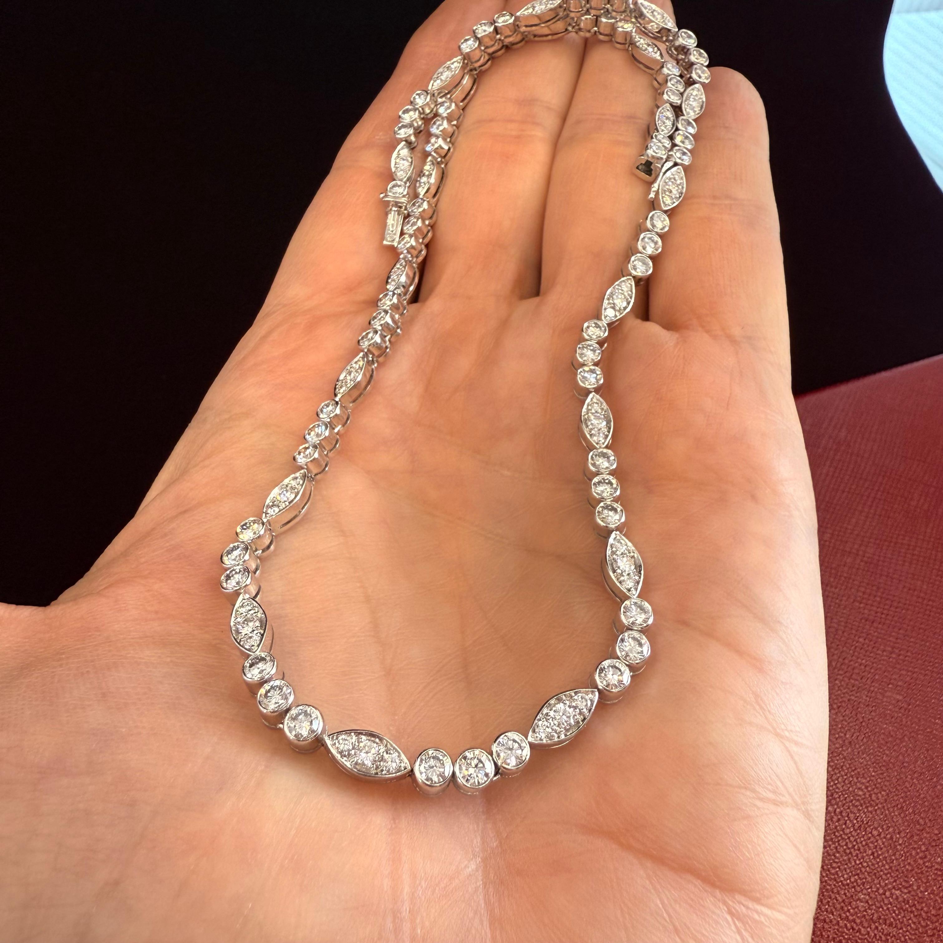 Women's or Men's Cartier Diamond Platinum Necklace Dentelle Collection Paris For Sale