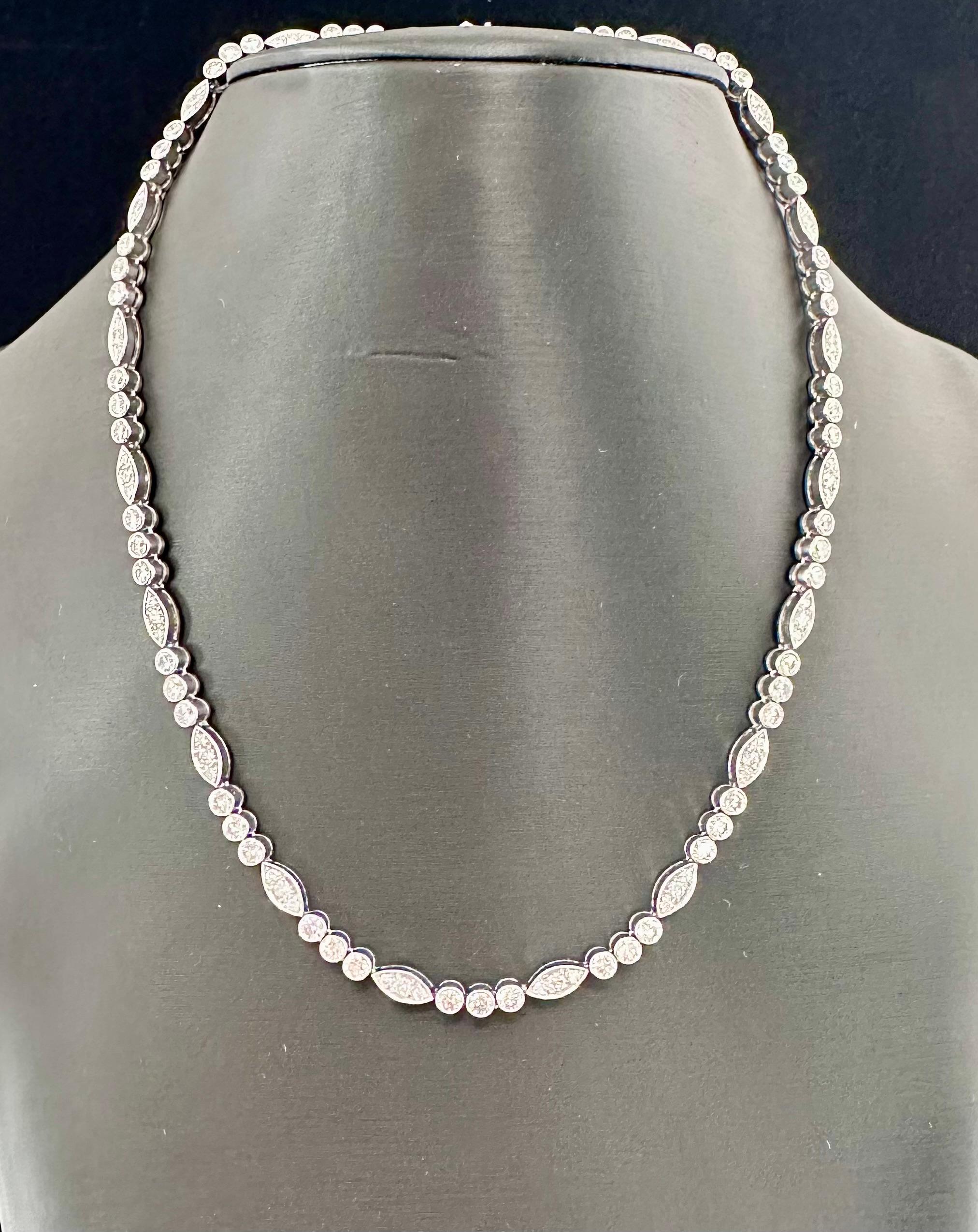 Brilliant Cut Cartier Diamond Platinum Necklace Dentelle Collection Paris For Sale