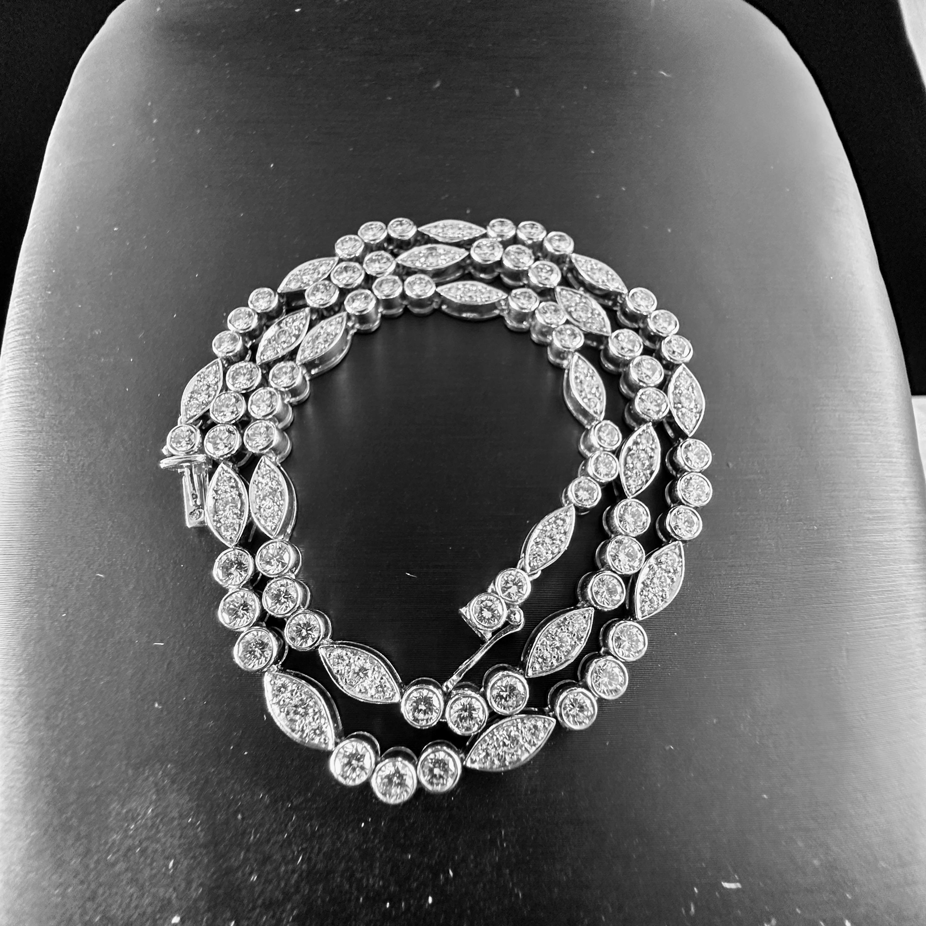 Cartier Diamond Platinum Necklace Dentelle Collection Paris In Good Condition For Sale In Beverly Hills, CA