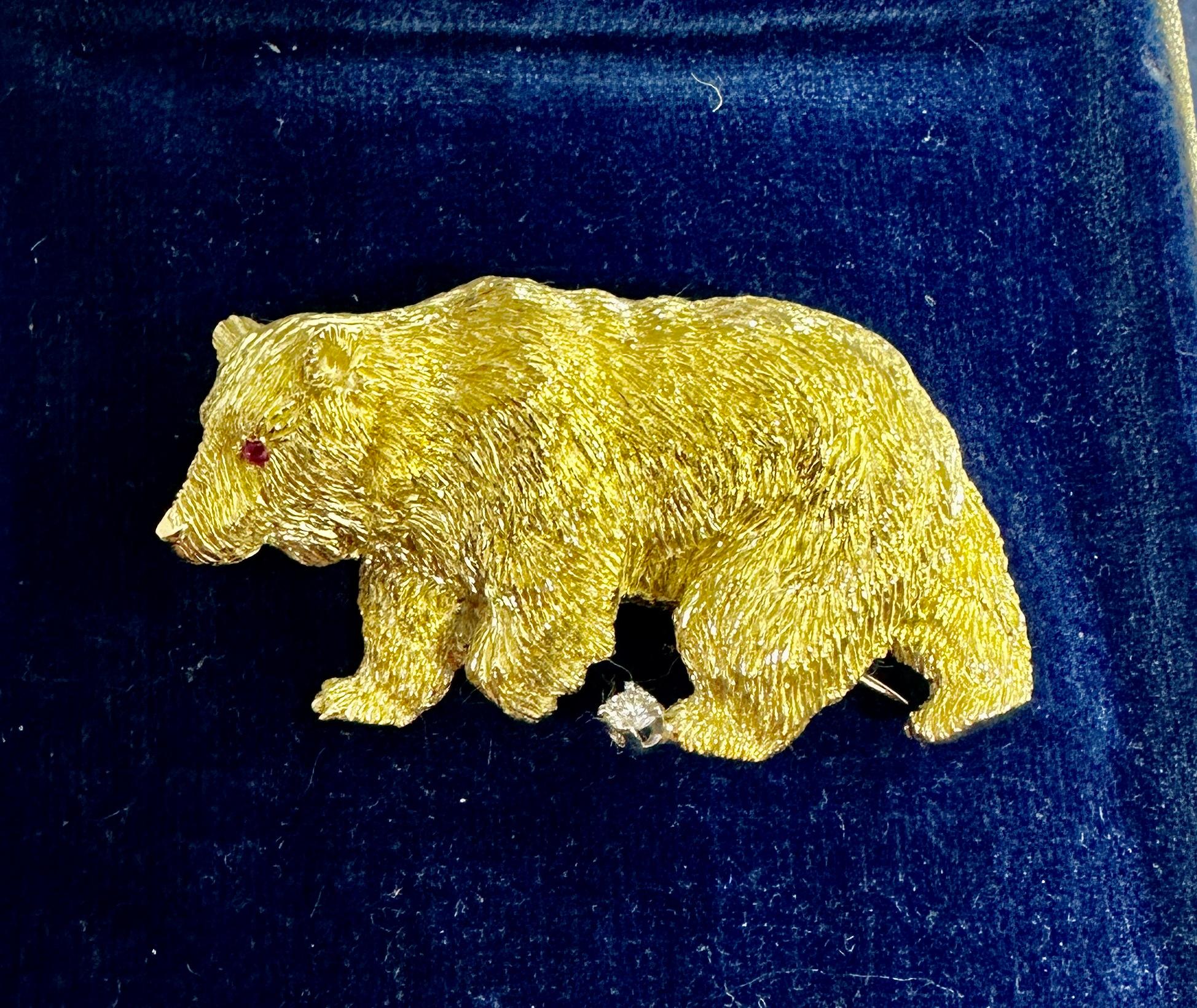 Alfiler Broche Oso Cartier Diamante Rubí Oro 18 Kilates Antiguo Firmado en Excelente estado para la venta en New York, NY