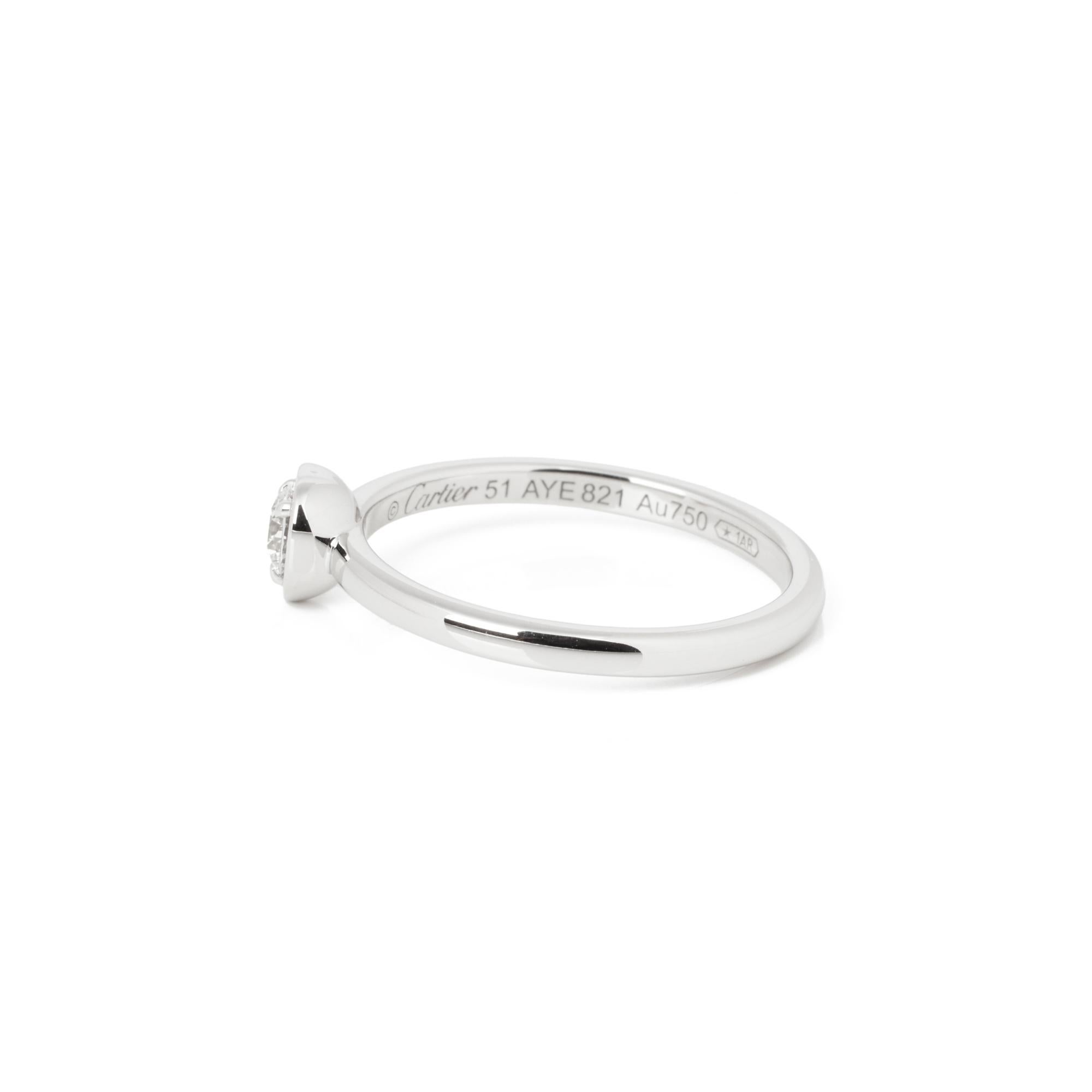 Cartier Diamond Solitaire 18ct White Gold Diamant Lègers Ring en Excelente estado para la venta en Bishop's Stortford, Hertfordshire